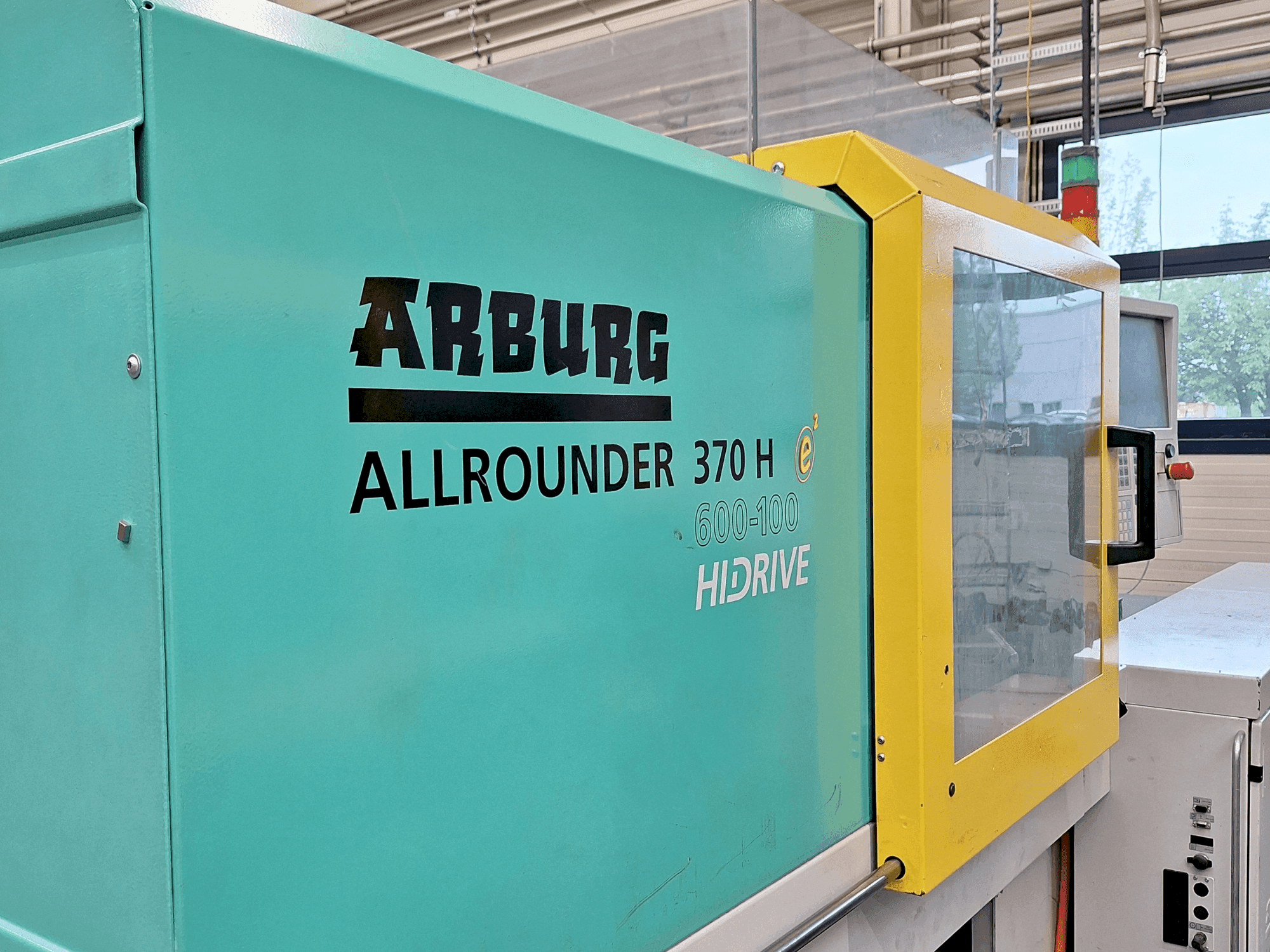 Makine Arburg 370 H 600-100 - Önden görünüm