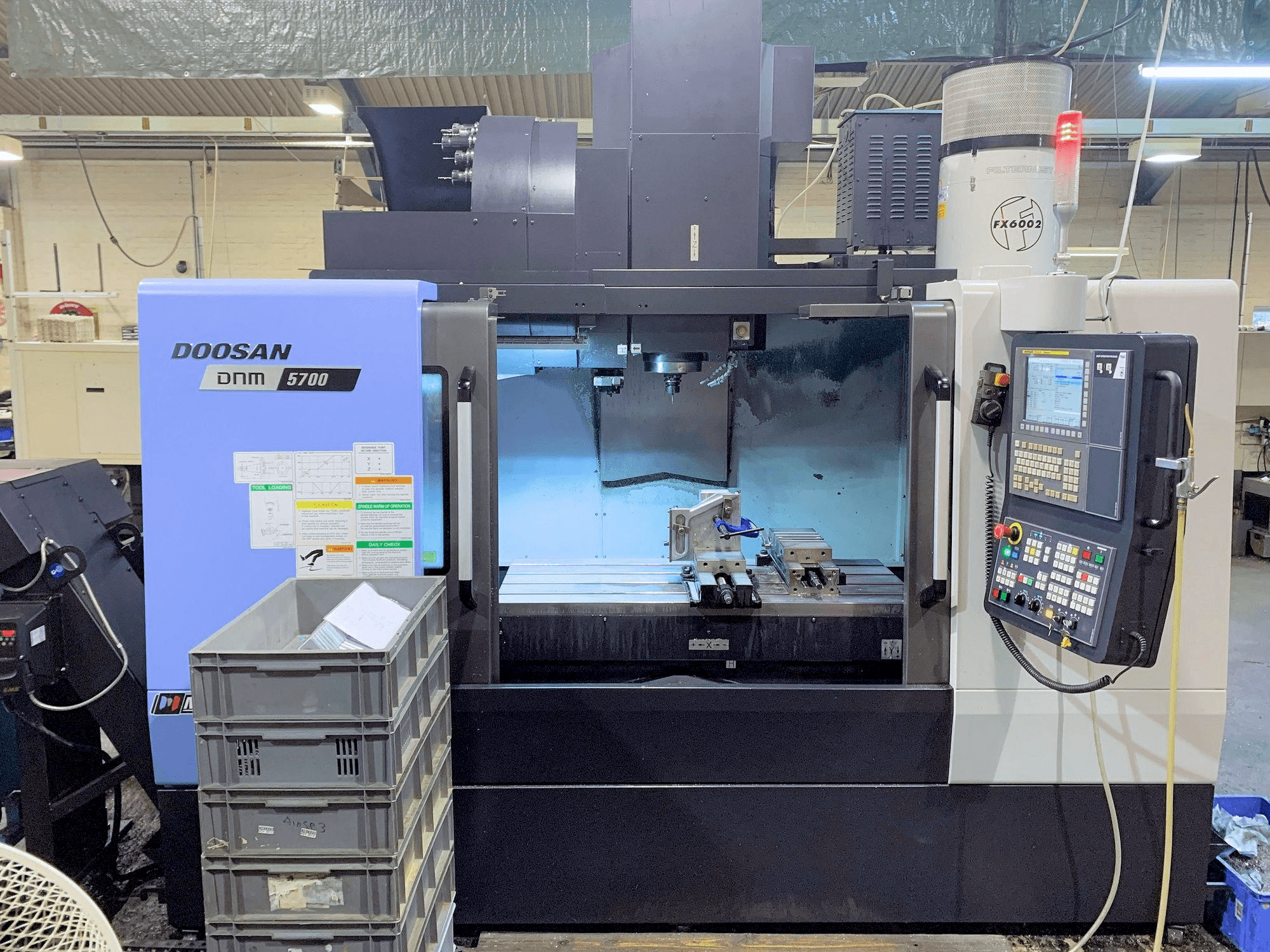 Makine Doosan DNM 5700 - Önden görünüm