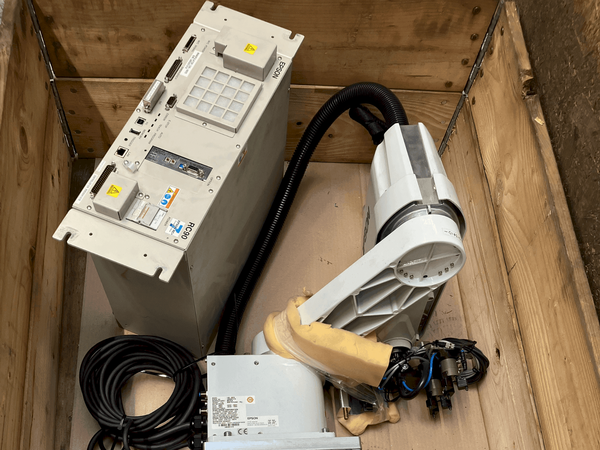 Makine EPSON LS3-401S - Önden görünüm