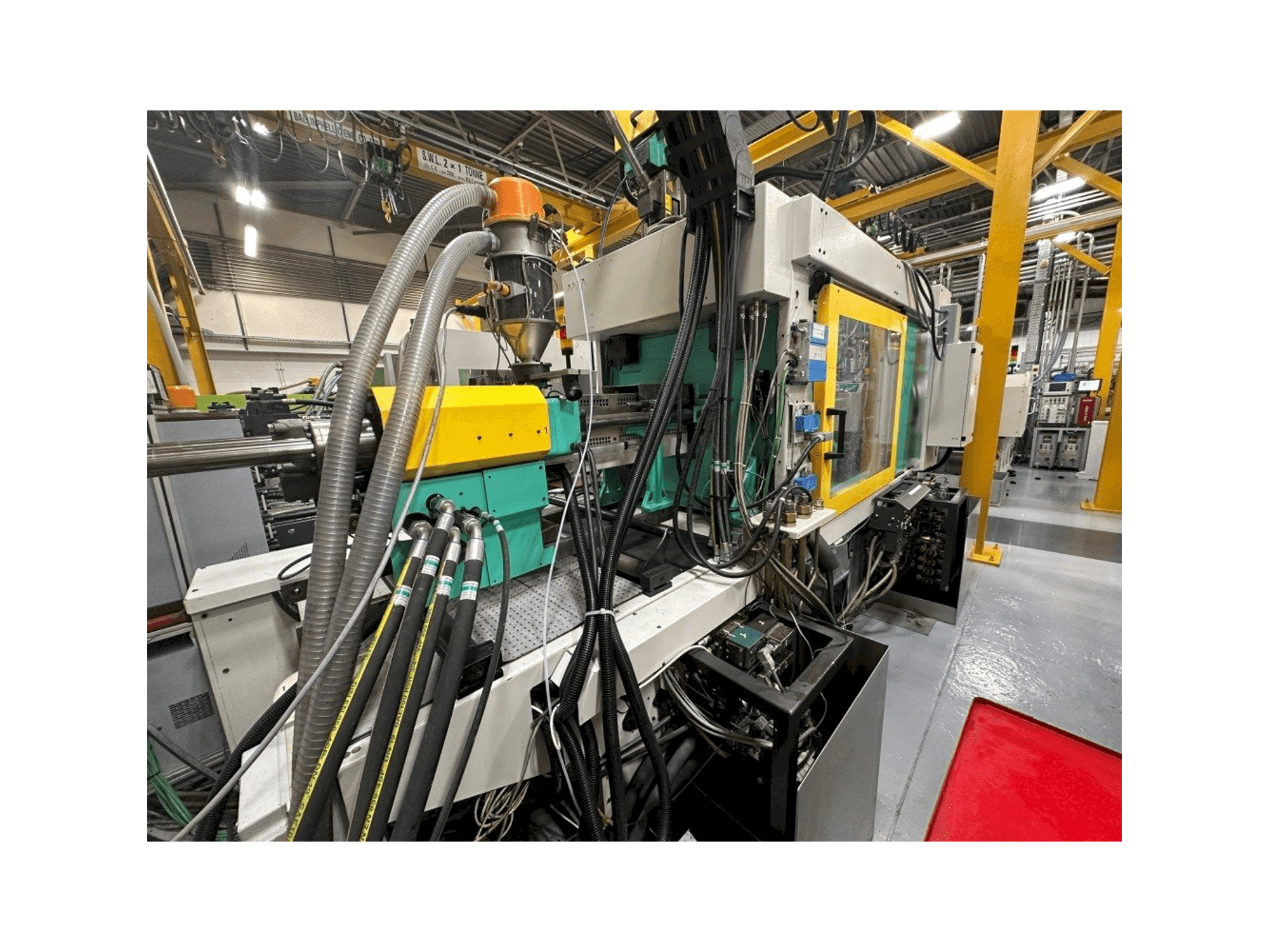 Makine Arburg Allrounder 570C 2000 -350/150 - Sol taraftaki görüntü