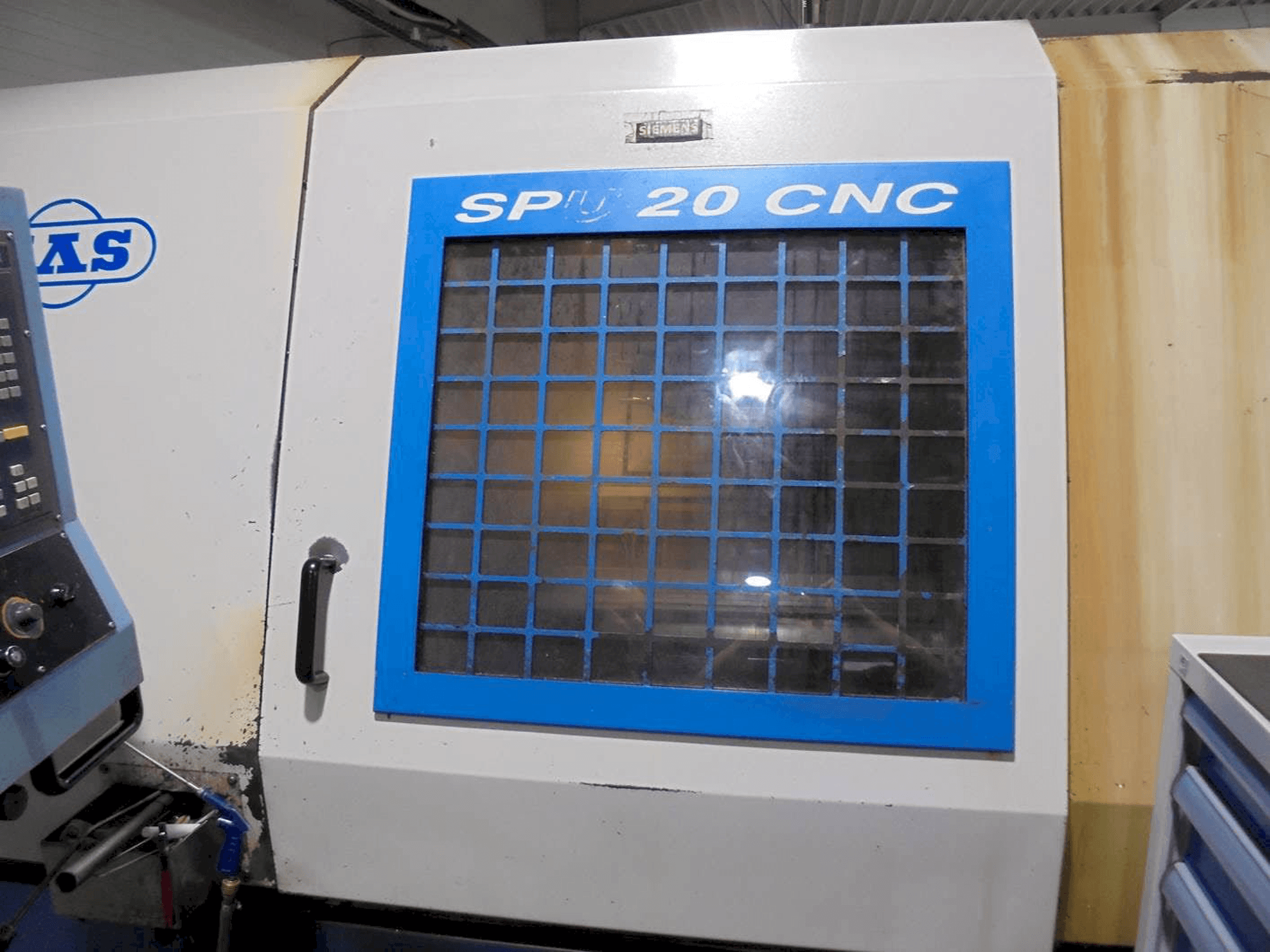 Makine KOVOSVIT MAS SPU 20 CNC - Önden görünüm