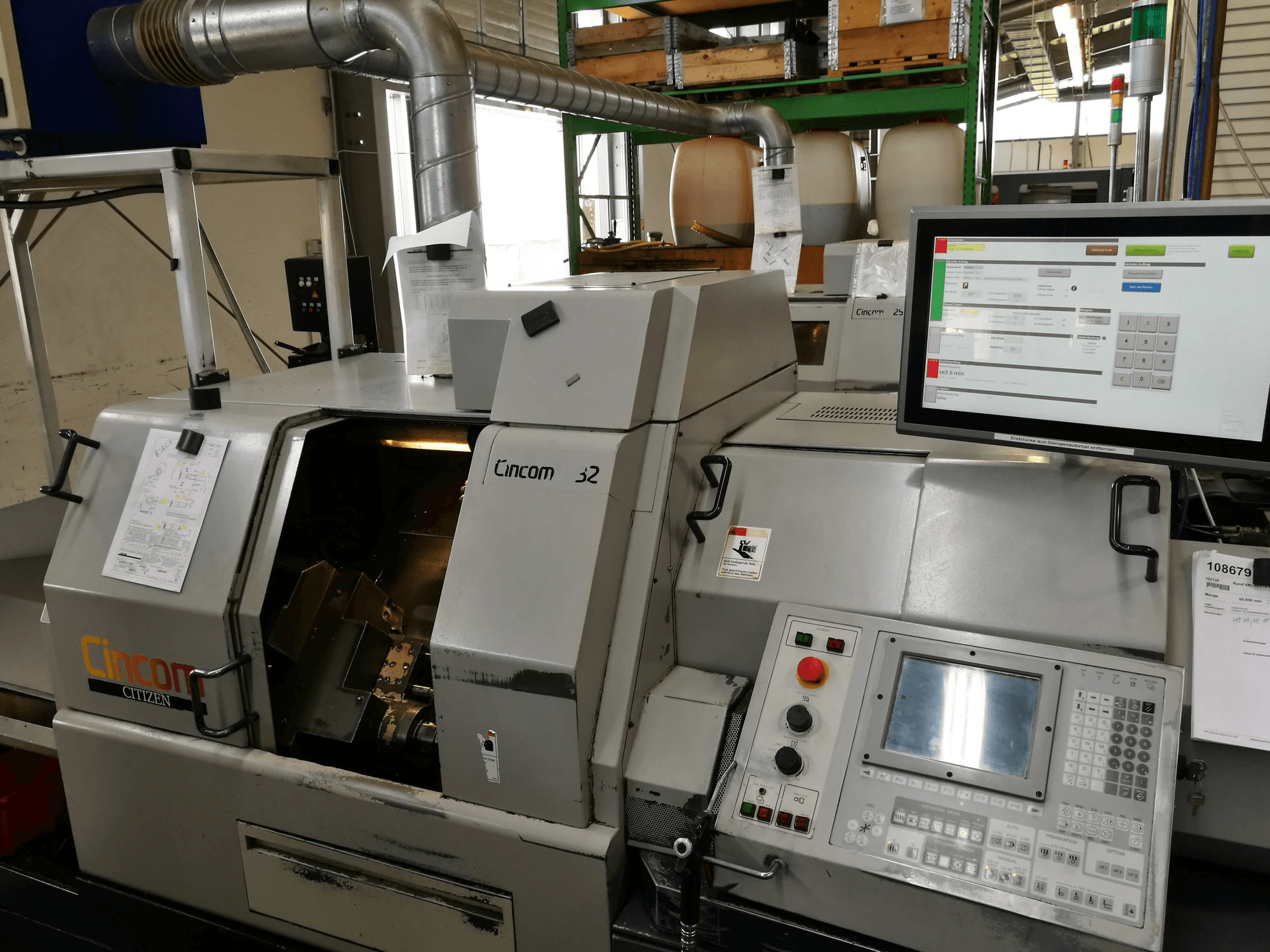 Makine CITIZEN - Önden görünüm CINCOM L32