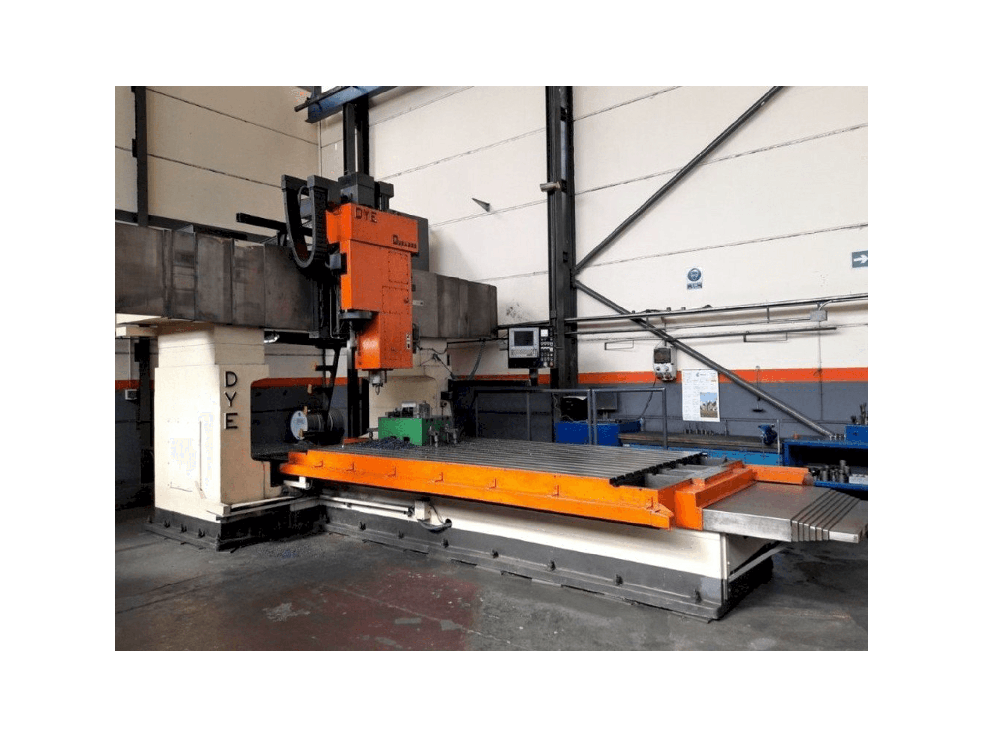 Makine DYE FB-3600 - Önden görünüm