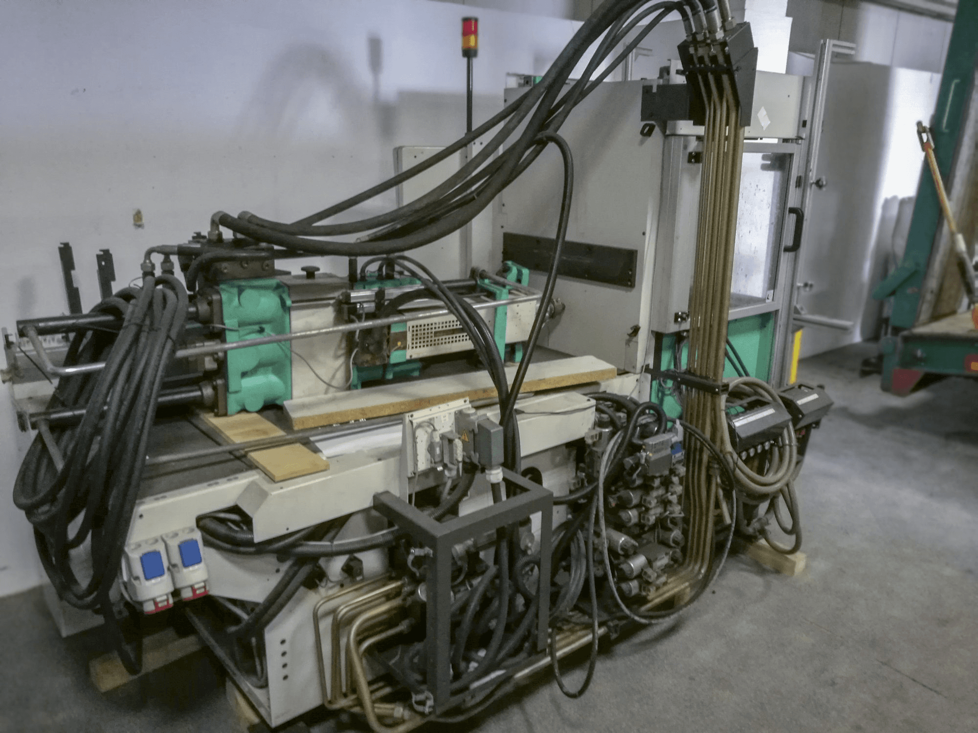 Makine Arburg - Önden görünüm 420C 800-250