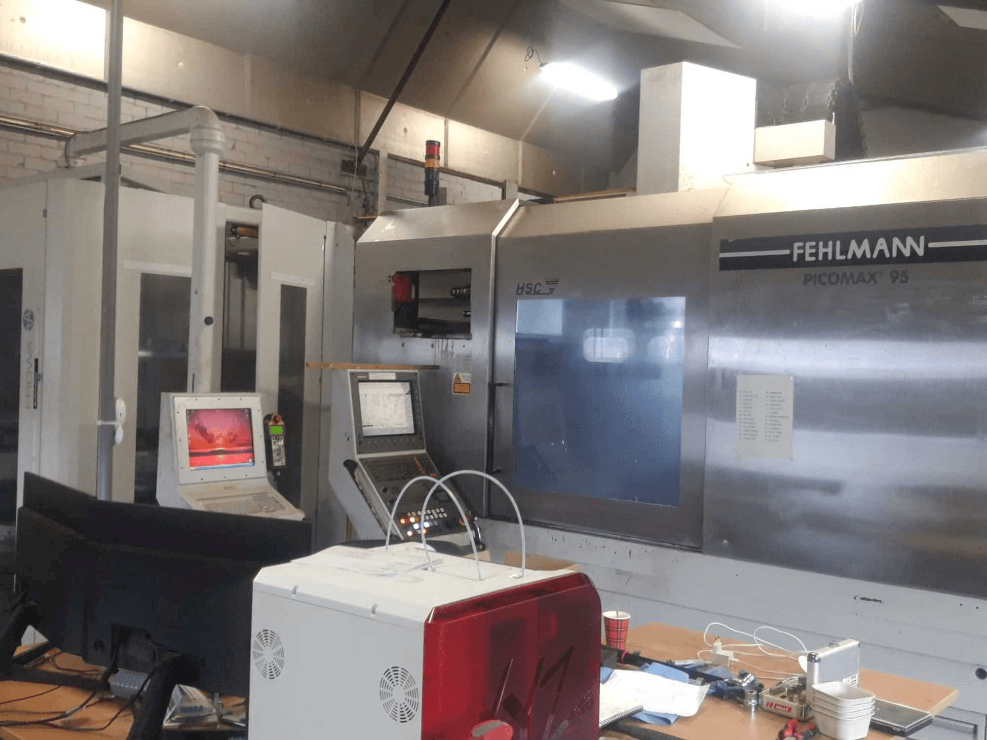Makine FEHLMANN PICOMAX 95 + EROWA - Önden görünüm