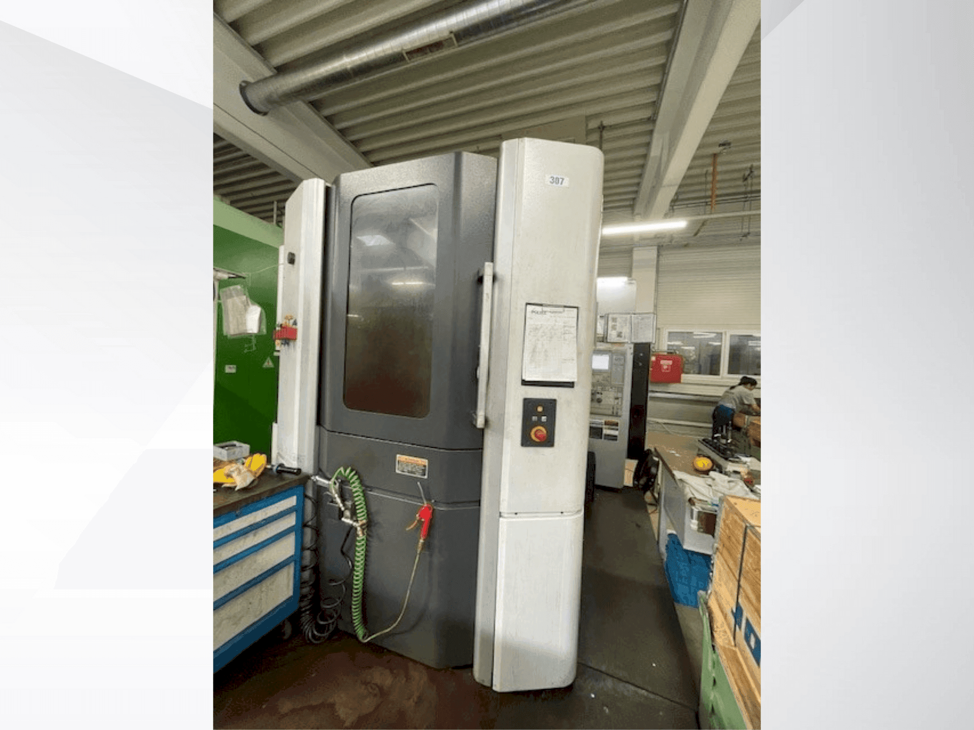 Makine MORI SEIKI NHX 5000 - Önden görünüm