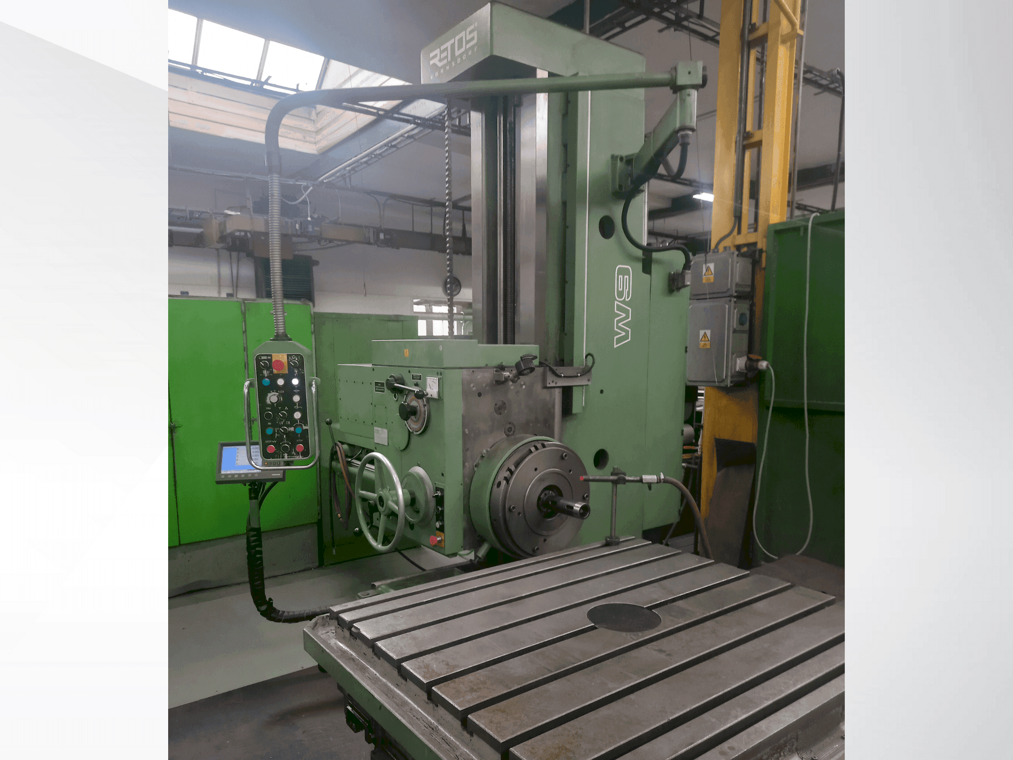 Makine TOS W9 - Önden görünüm