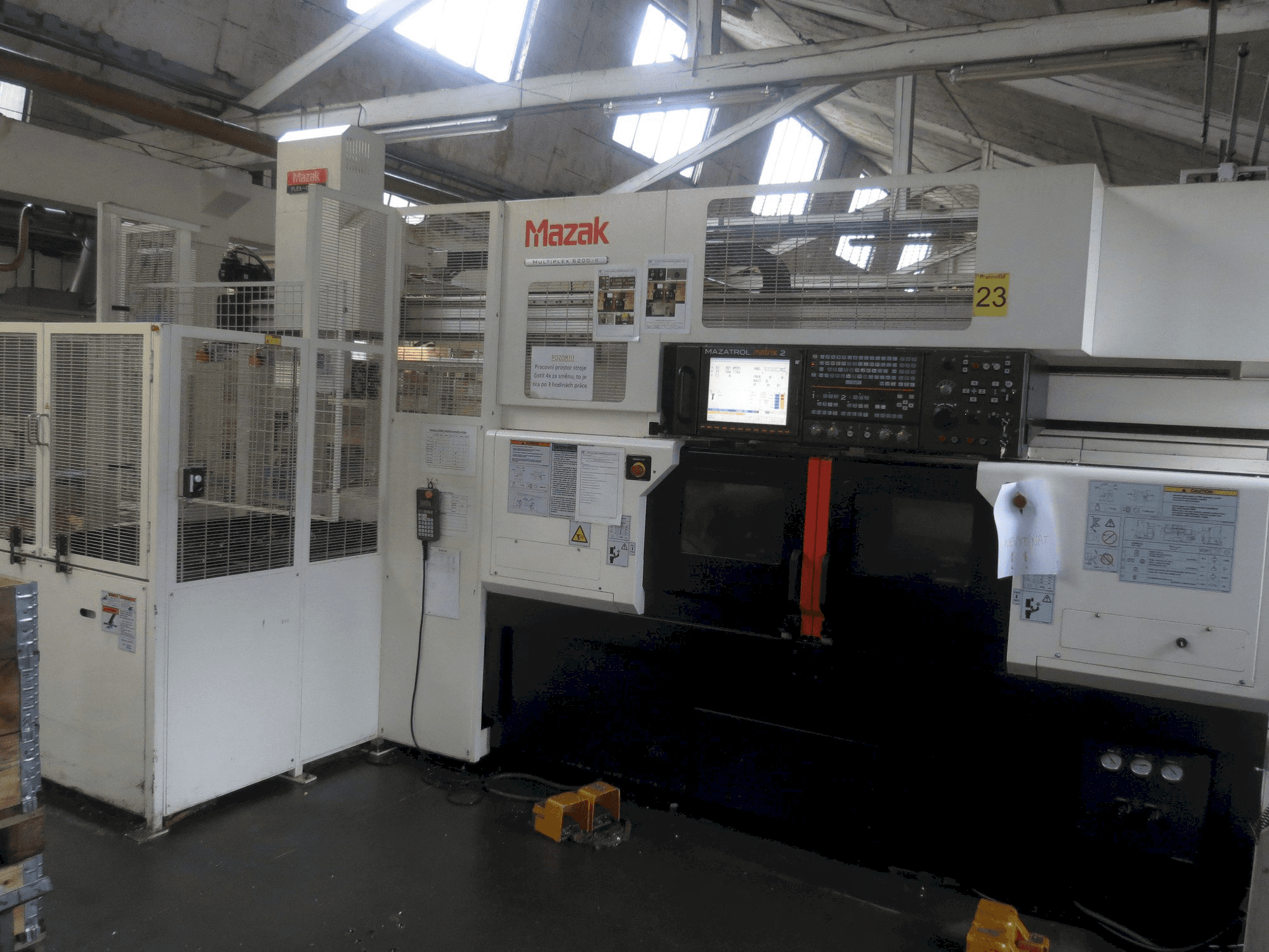 Makine Mazak Multiplex 6200-II - Önden görünüm