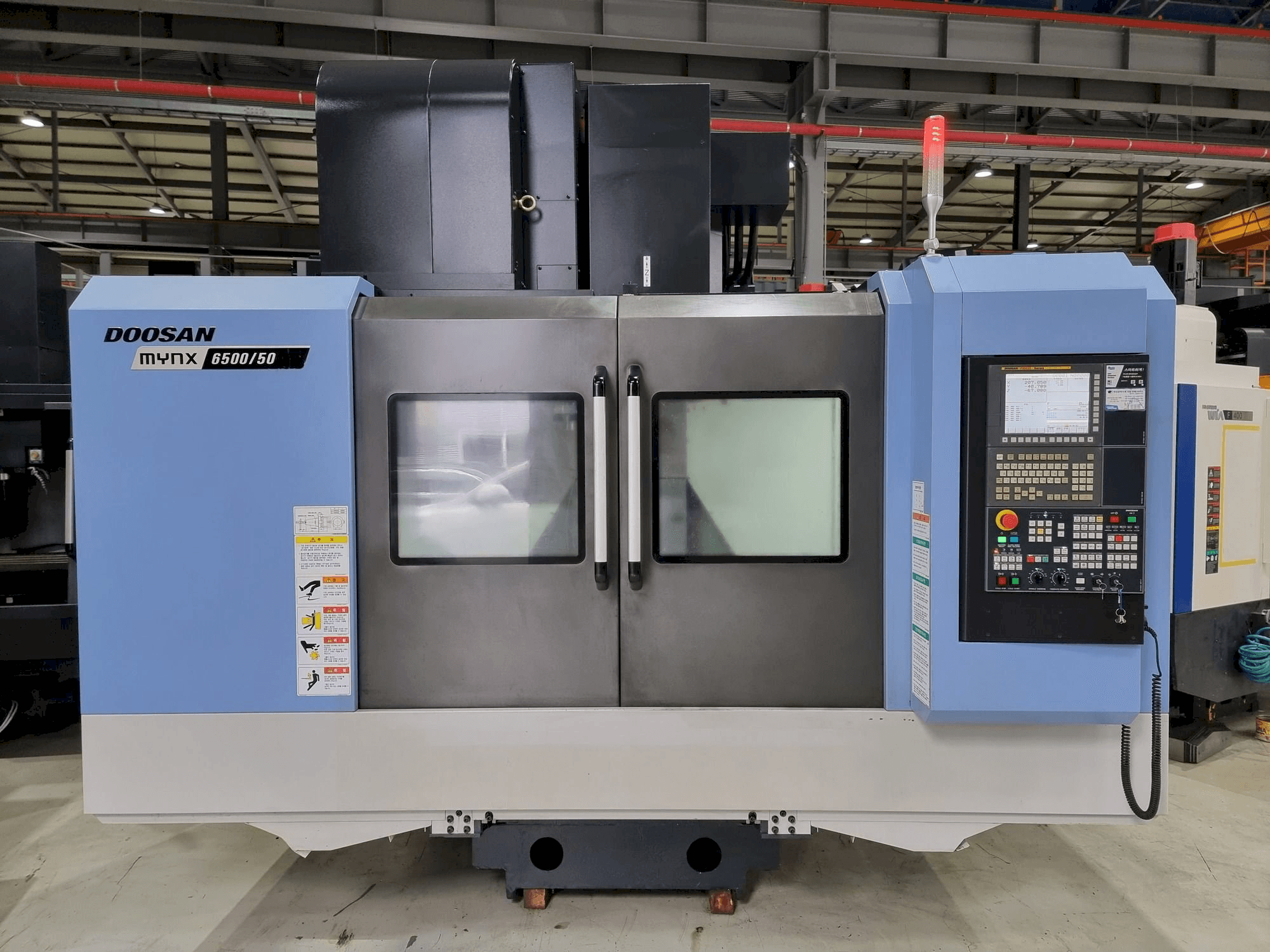 Makine Doosan MYNX 6500/50 - Önden görünüm