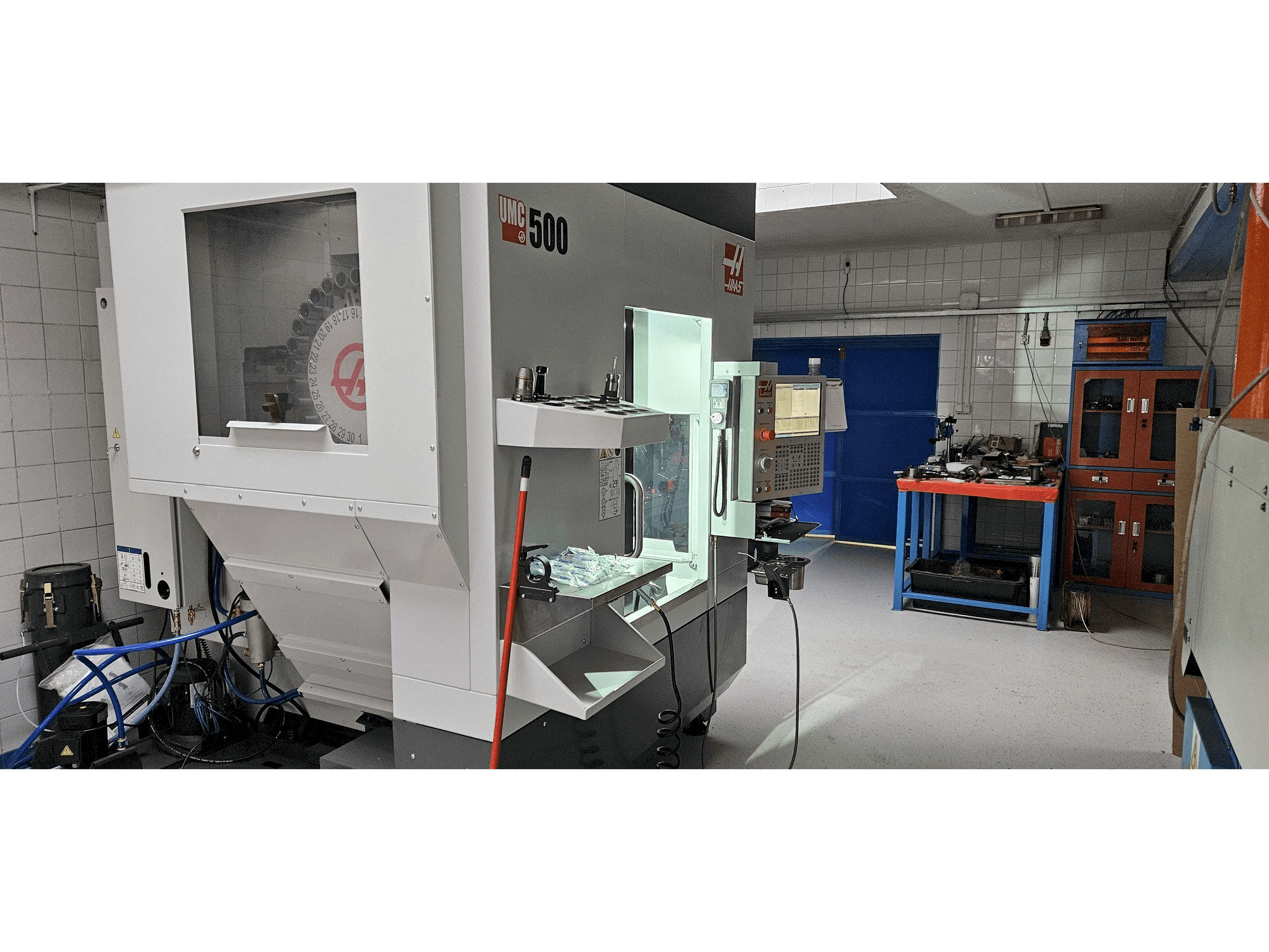 Makine HAAS UMC-500 - Önden görünüm