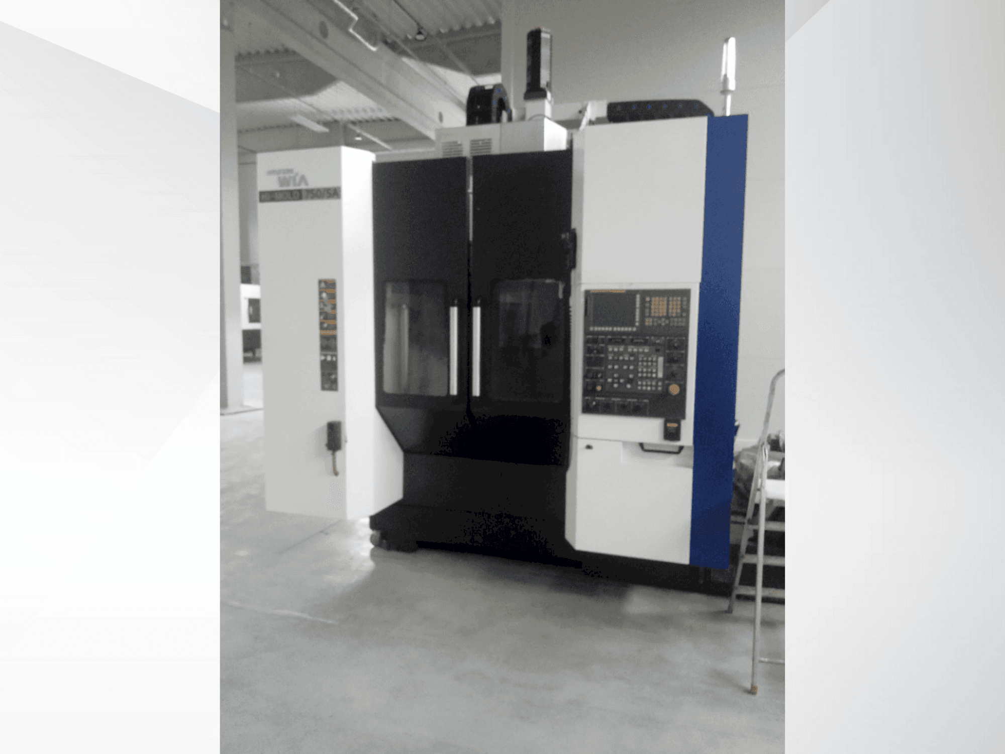 Makine Hyundai Wia HI-MOLD 750-5A - Önden görünüm