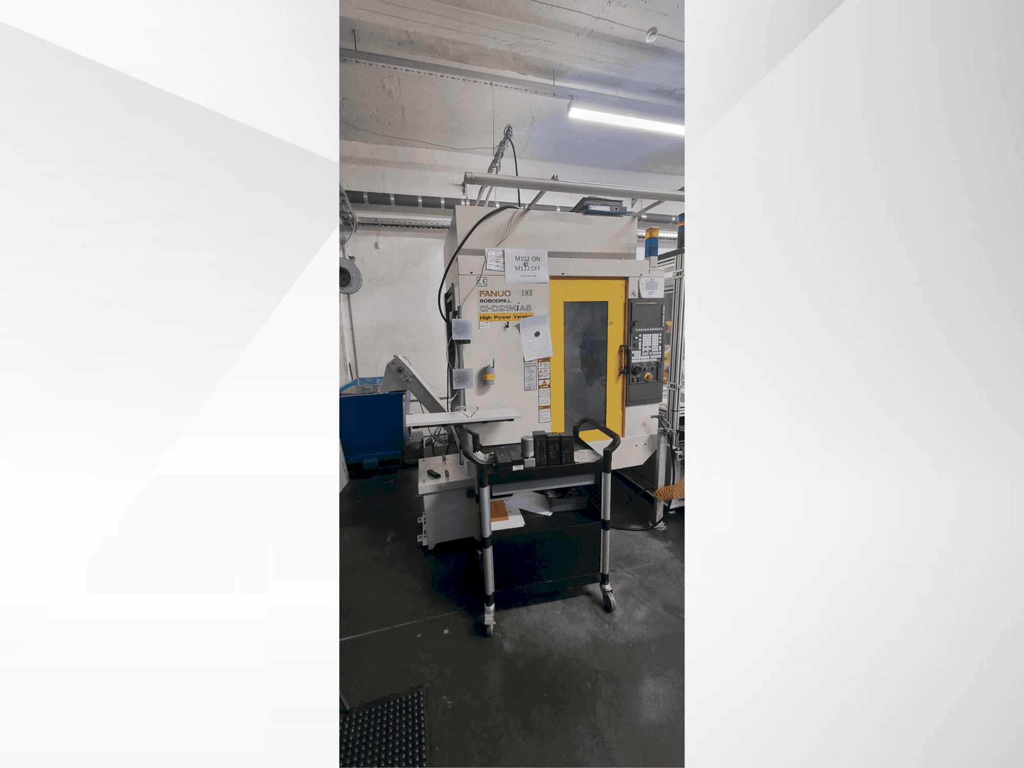 Makine FANUC Robodrill α-D21 MiA5 - Önden görünüm