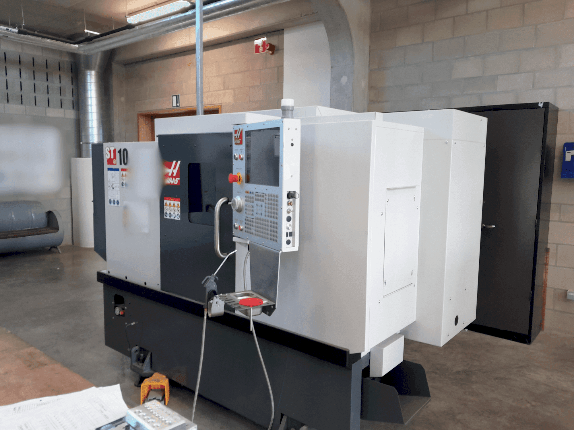 Makine HAAS ST-10 - Önden görünüm