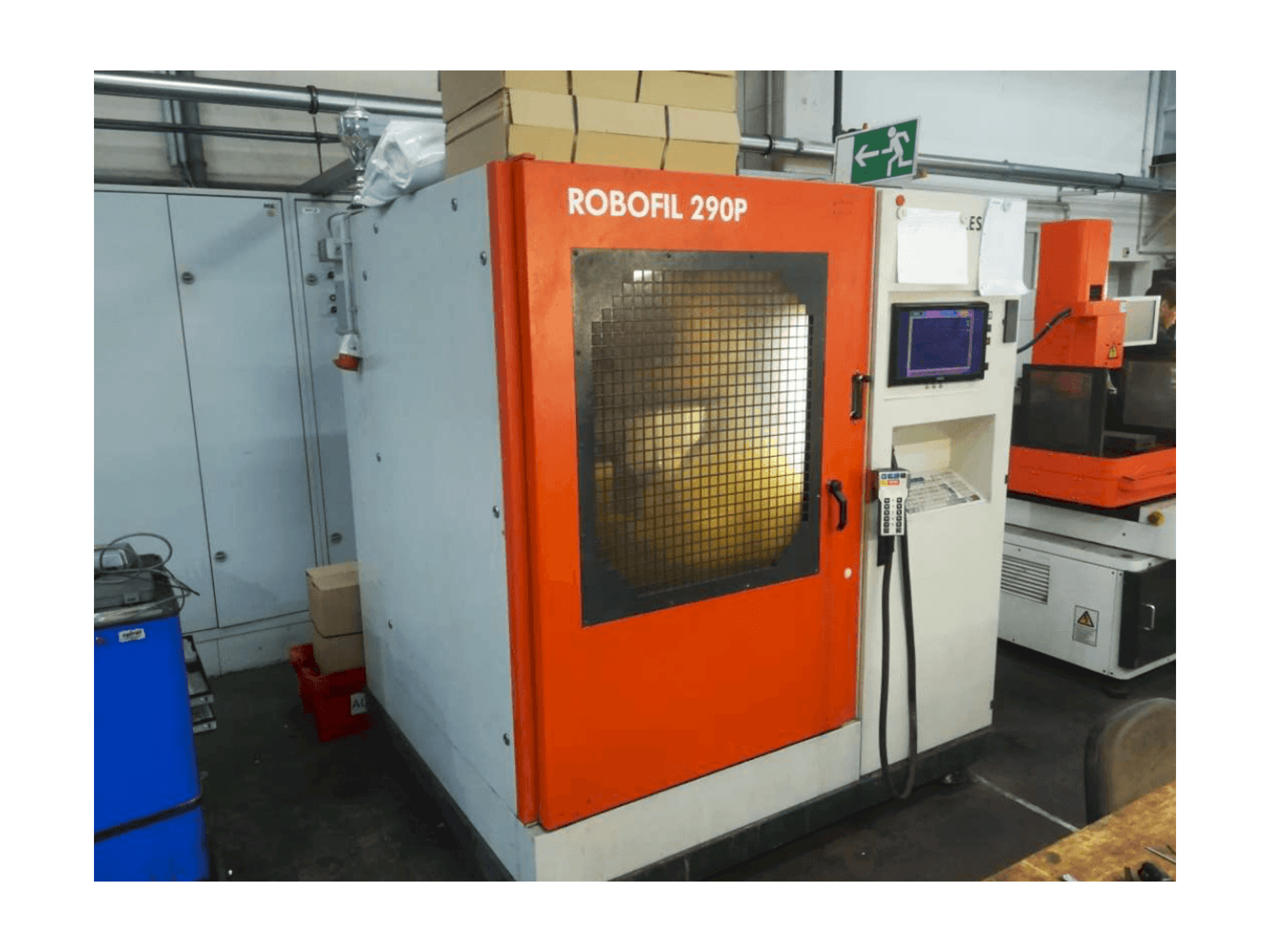 Makine CHARMILLES Robofil 290 P - Önden görünüm