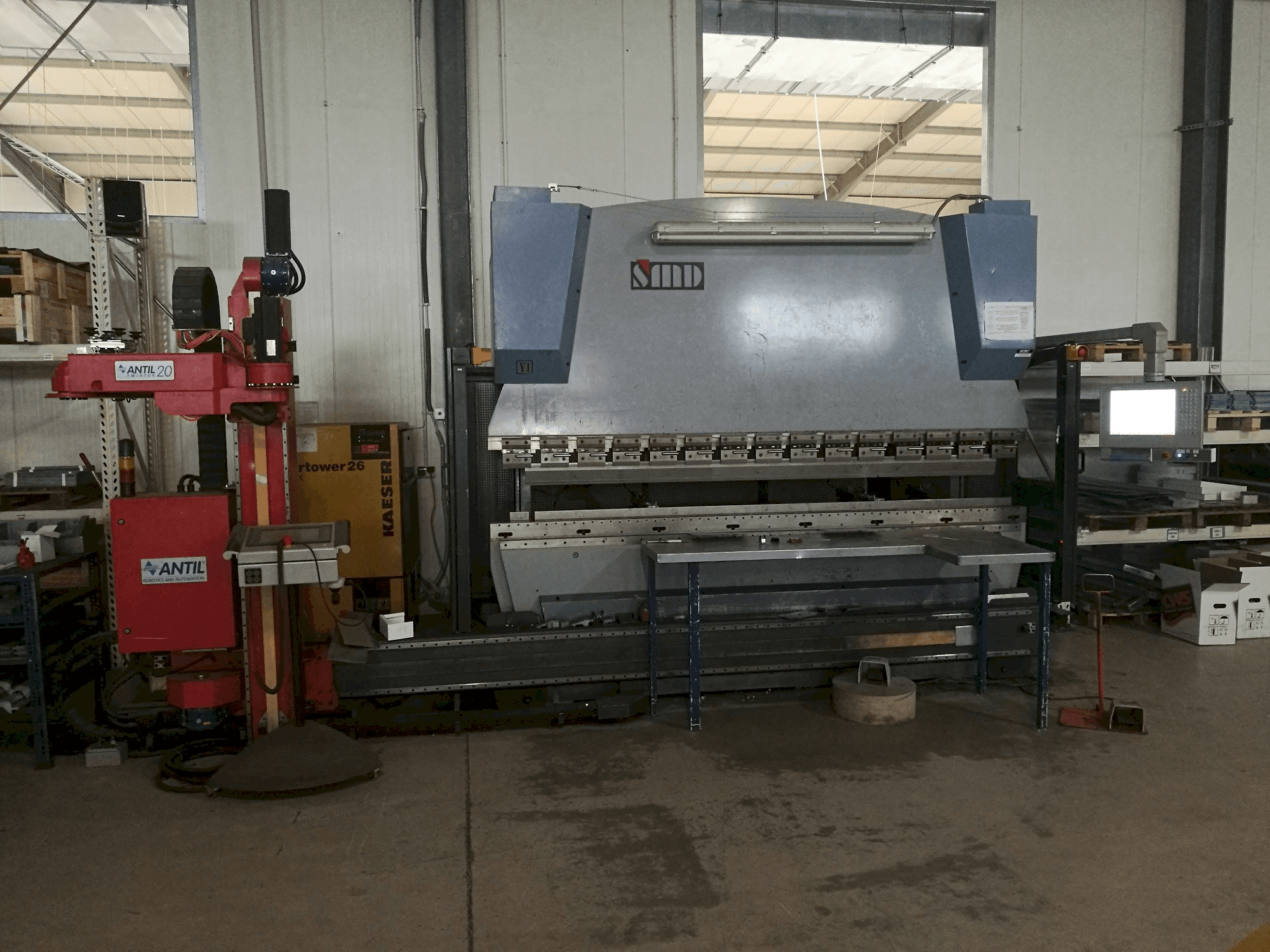 Makine Yawei PBH 110-3100-4C - Önden görünüm