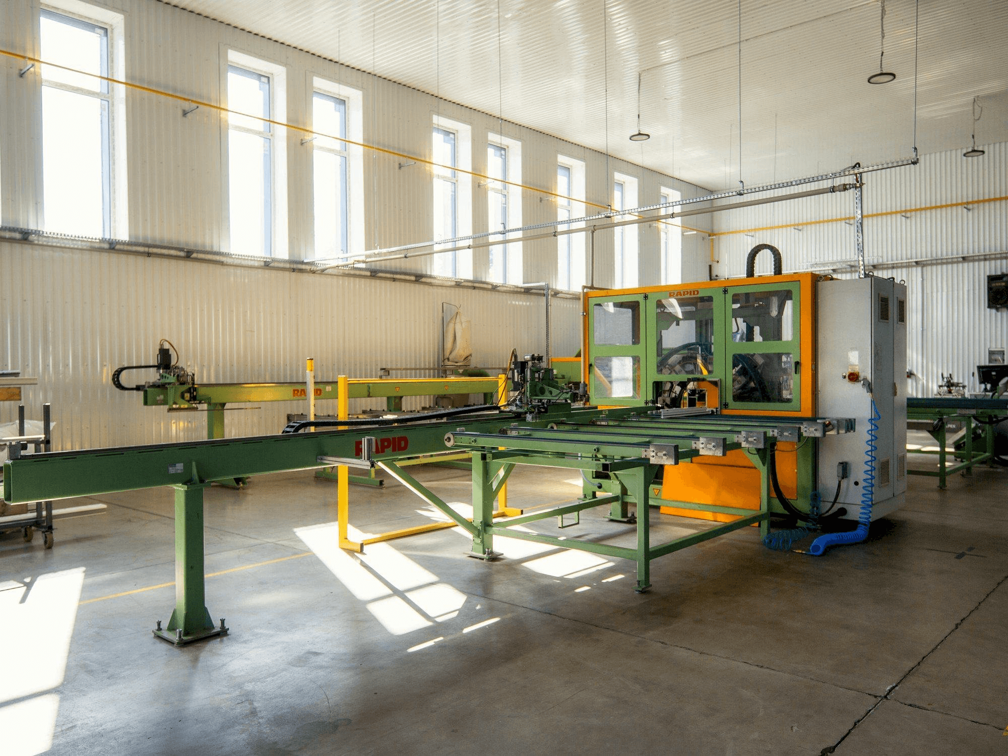 Makine RAPID MFC EVOLUTION II - Önden görünüm