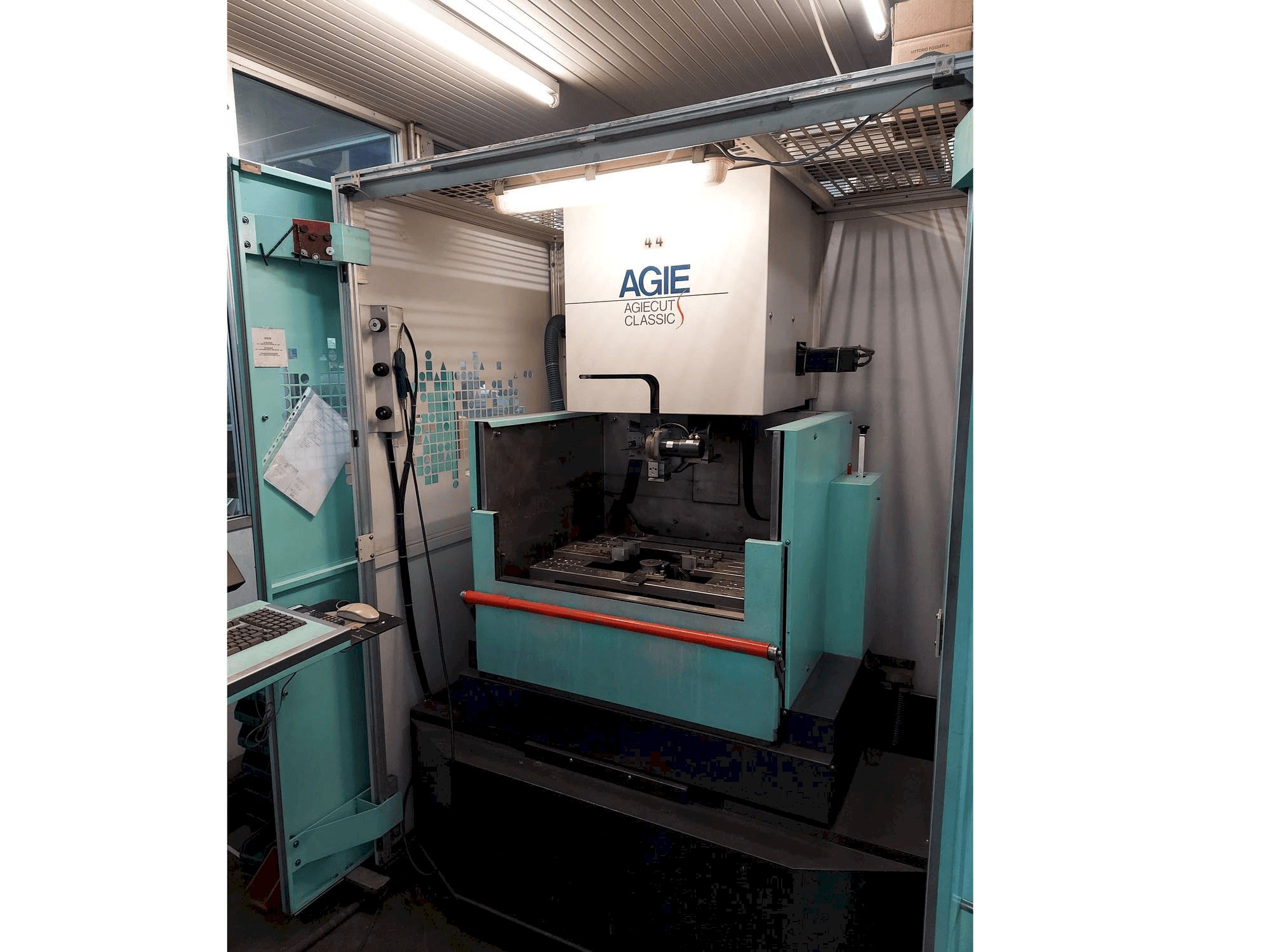 Makine AGIE Agiecut Classic 2S - Önden görünüm