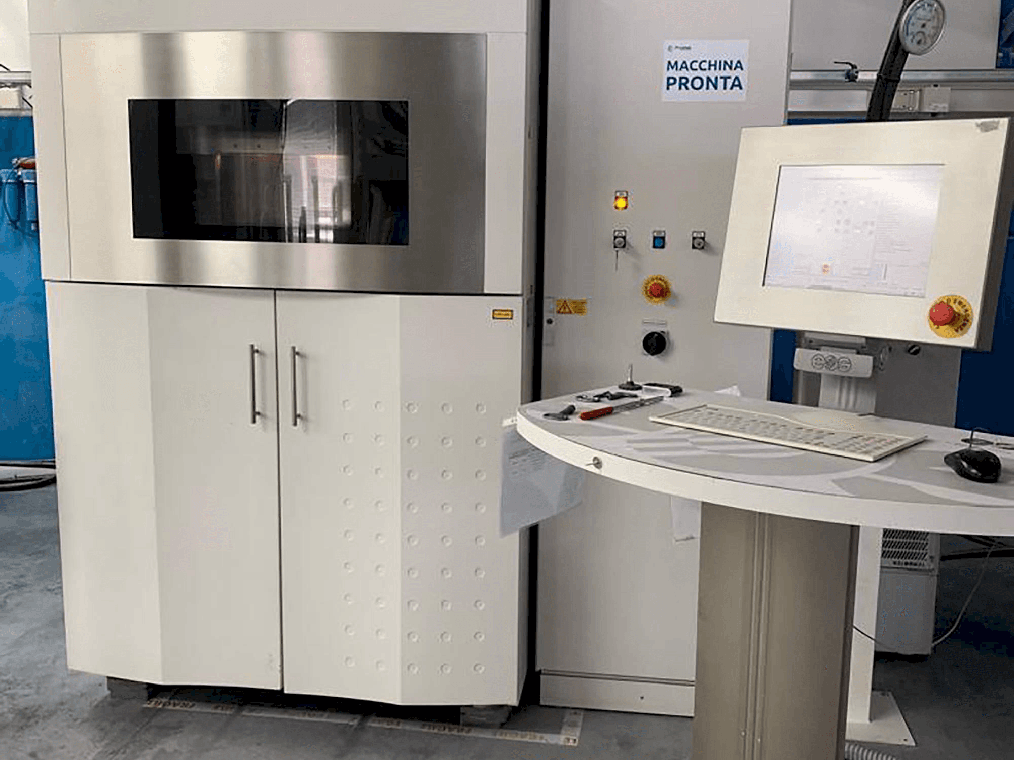 Makine EOS Eosint P395 - Önden görünüm