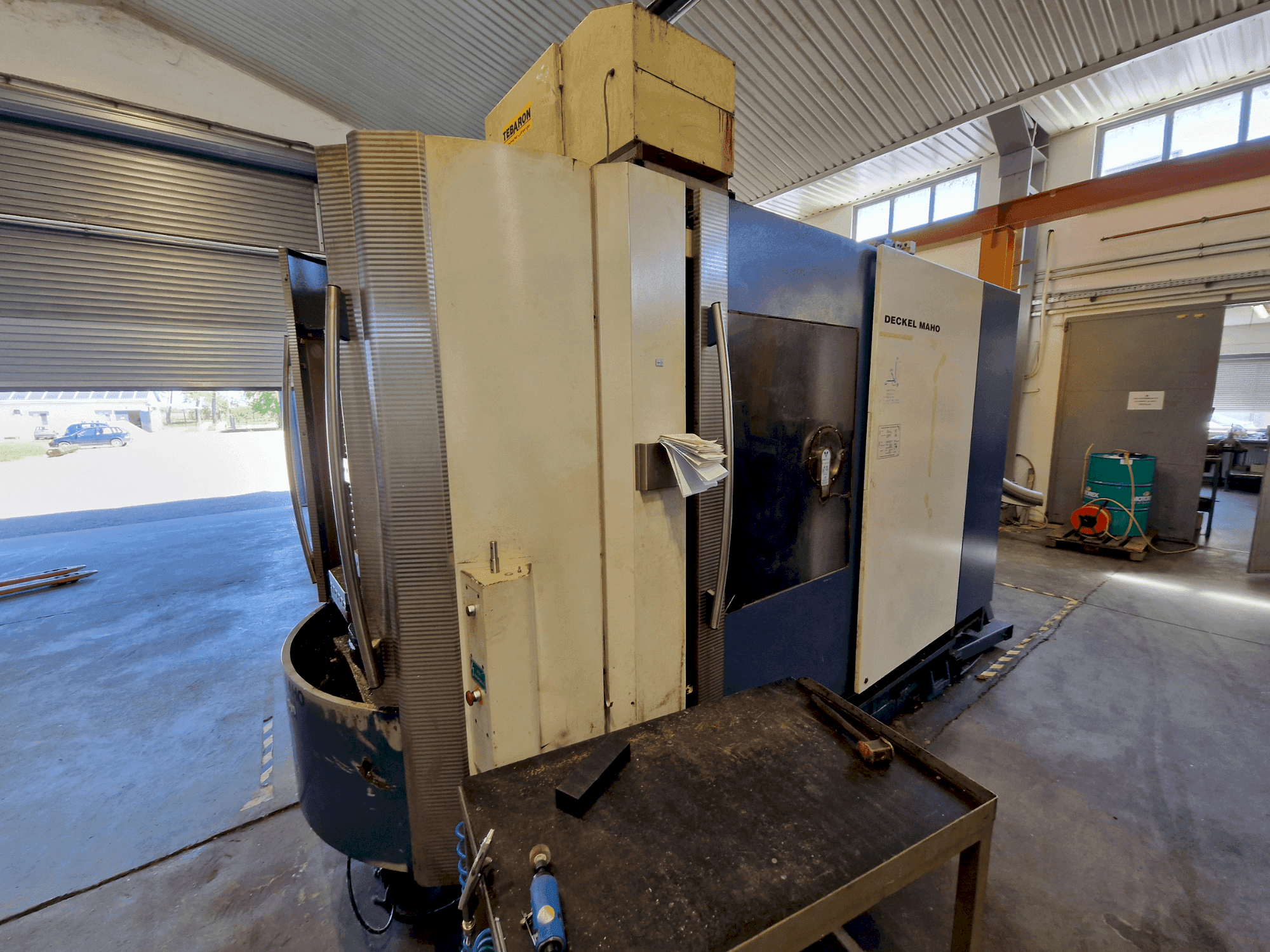 Makine DECKEL MAHO DMC 60 H Hy Din - Önden görünüm