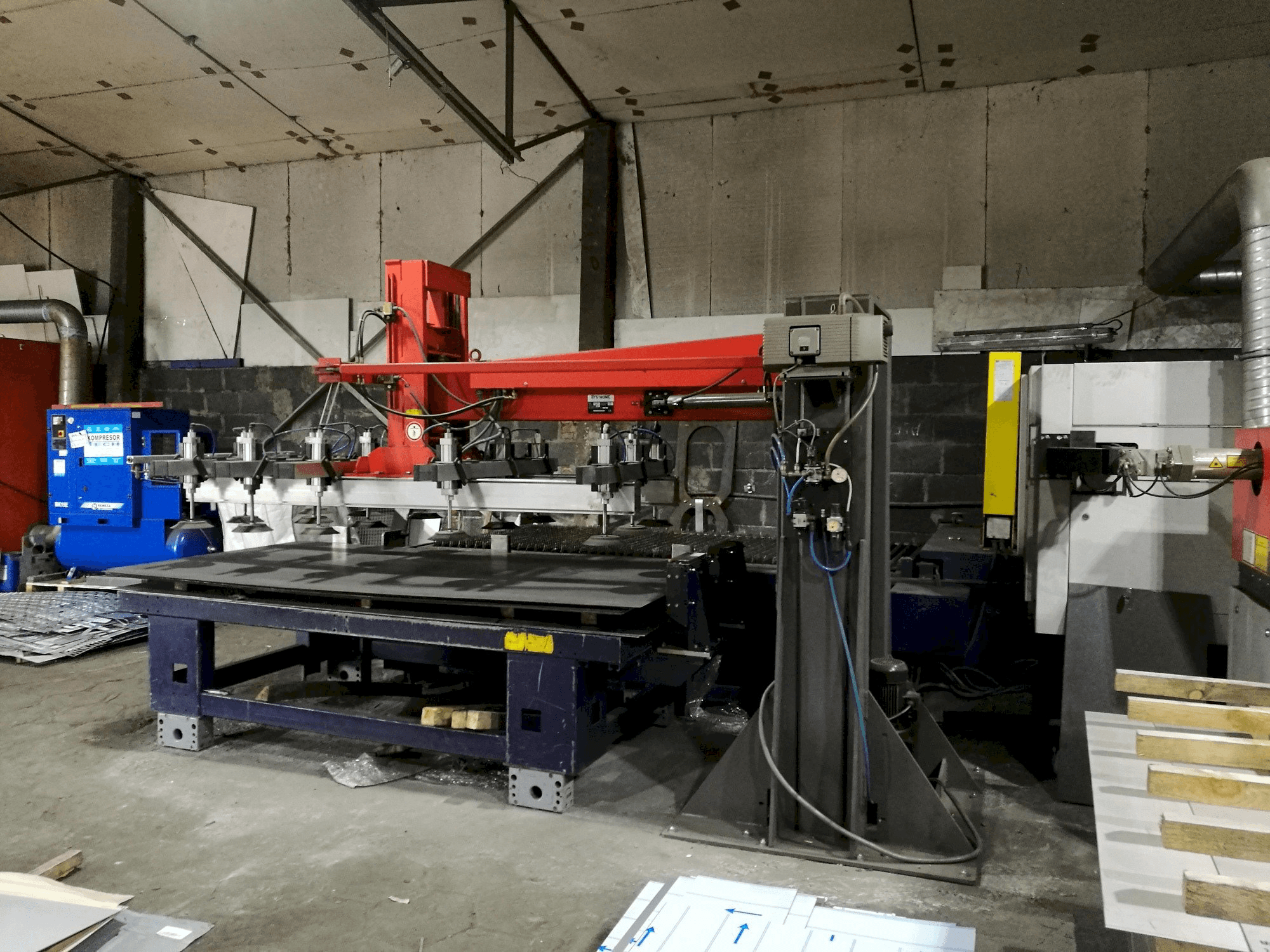 Makine Bystronic Bysprint 3015 - Önden görünüm