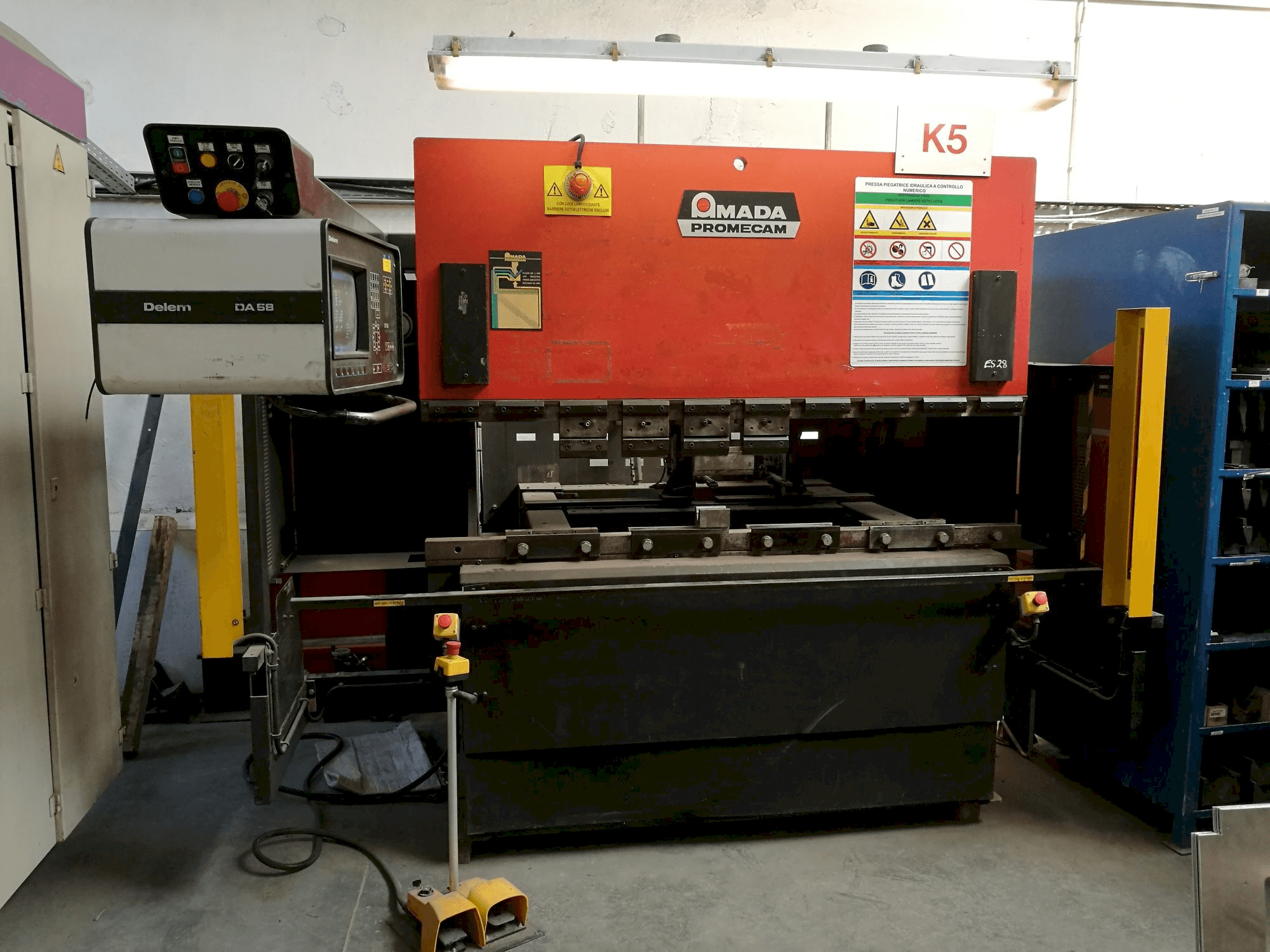 Makine AMADA ITPS 50/20 - Önden görünüm