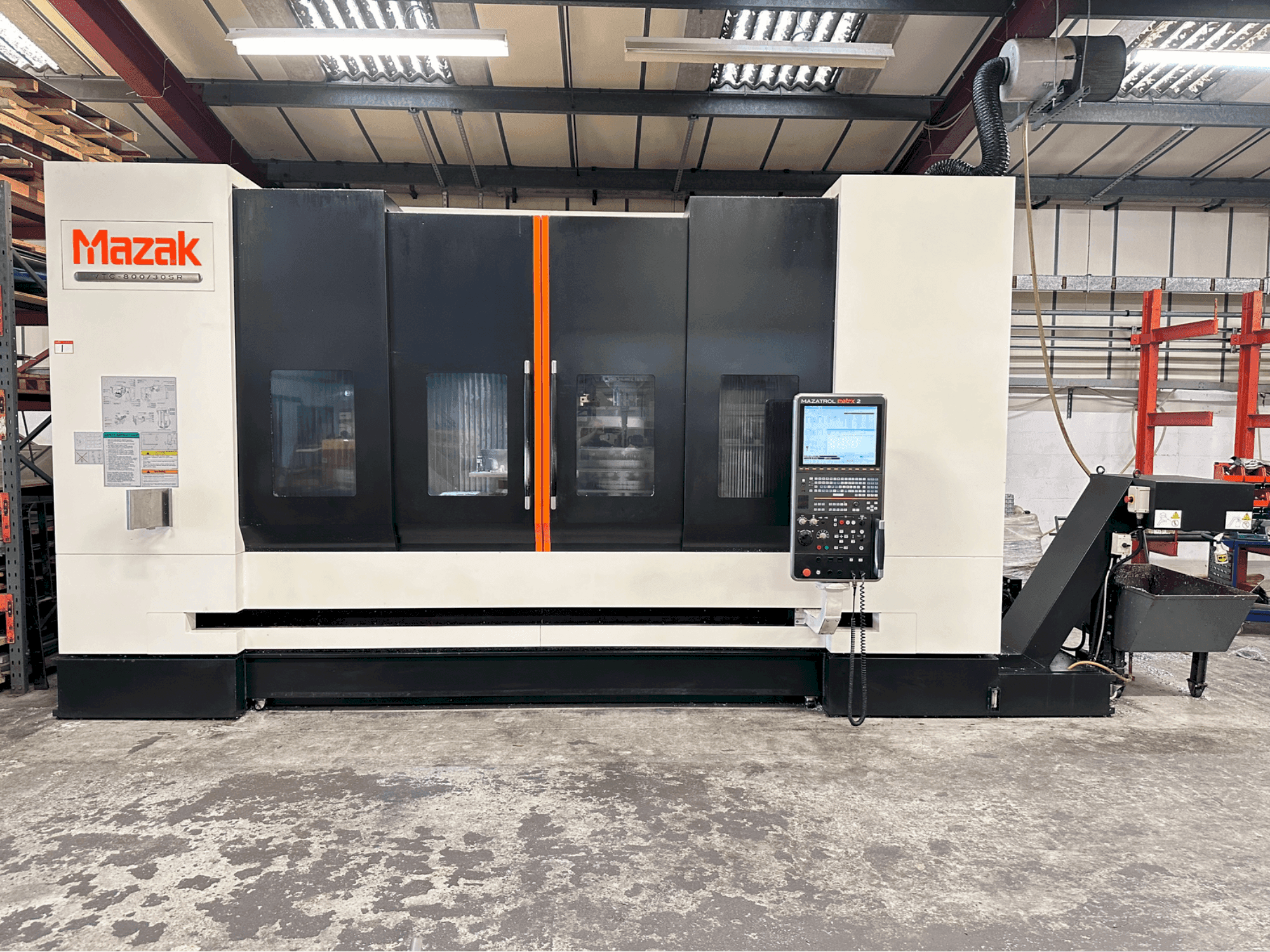 Makine Mazak VTC-800/30SR - Önden görünüm