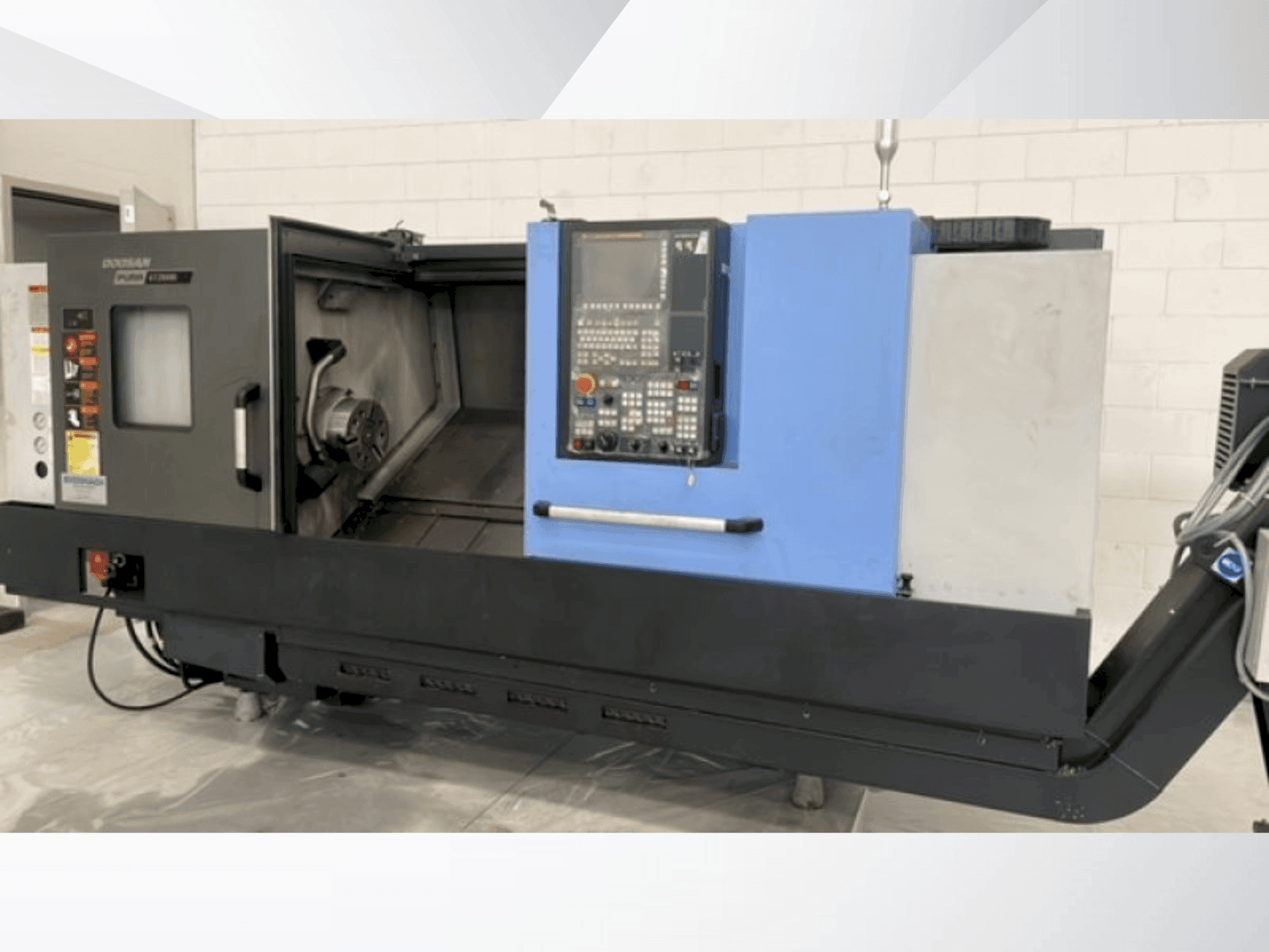 Makine DOOSAN PUMA GT 2600L - Önden görünüm