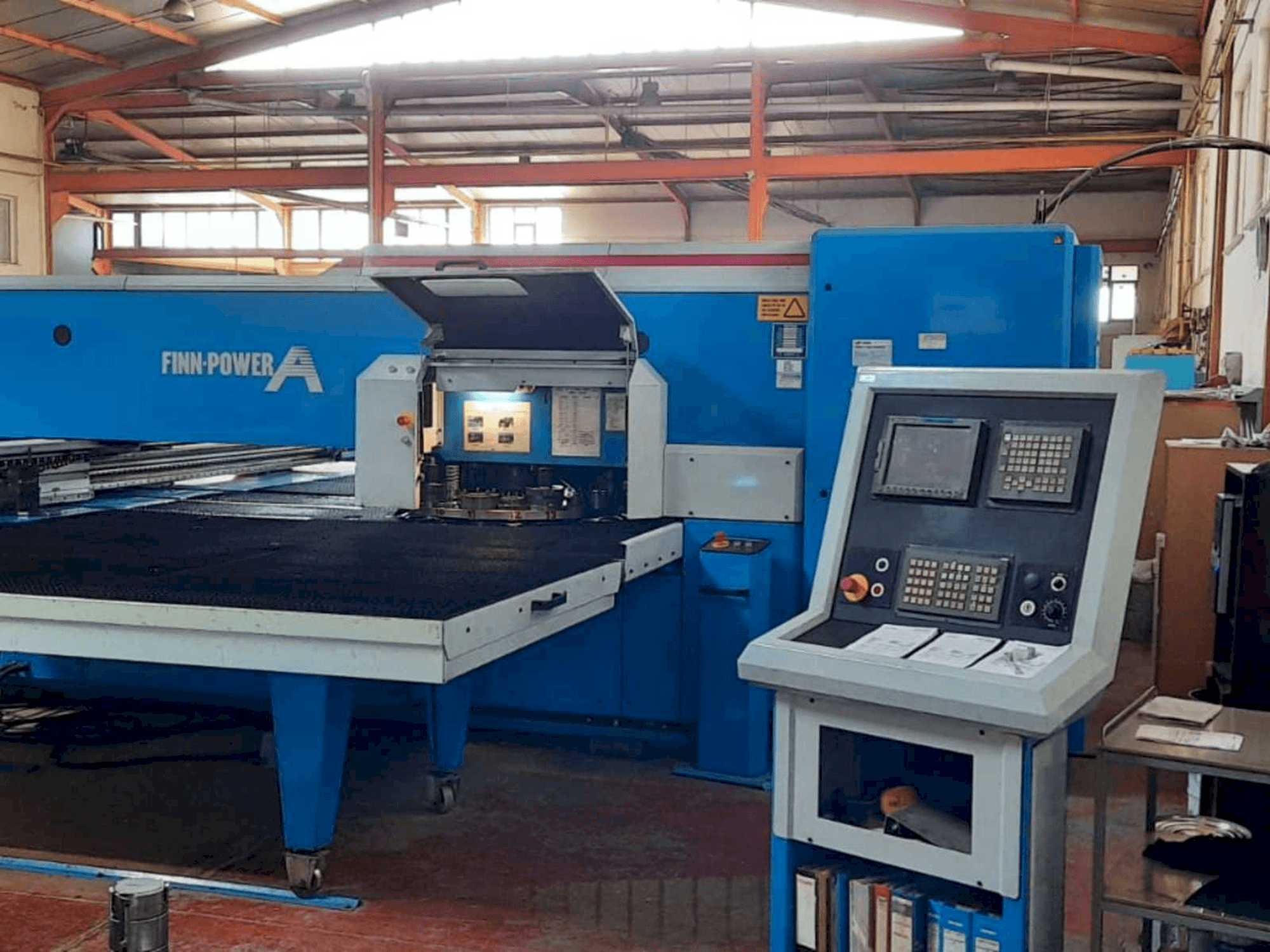 Makine Finn-Power A525F - Önden görünüm