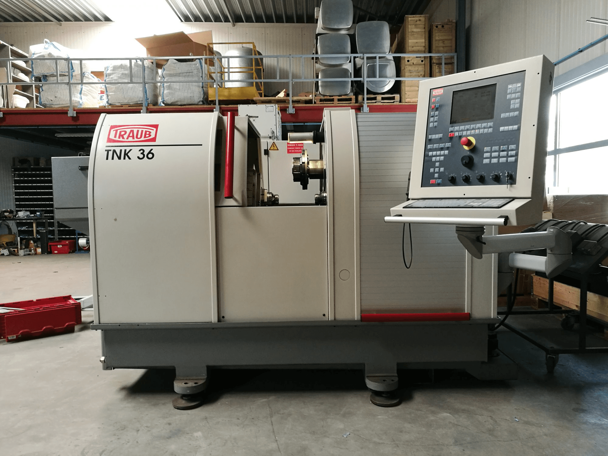 Makine TRAUB - Önden görünüm TNK 36