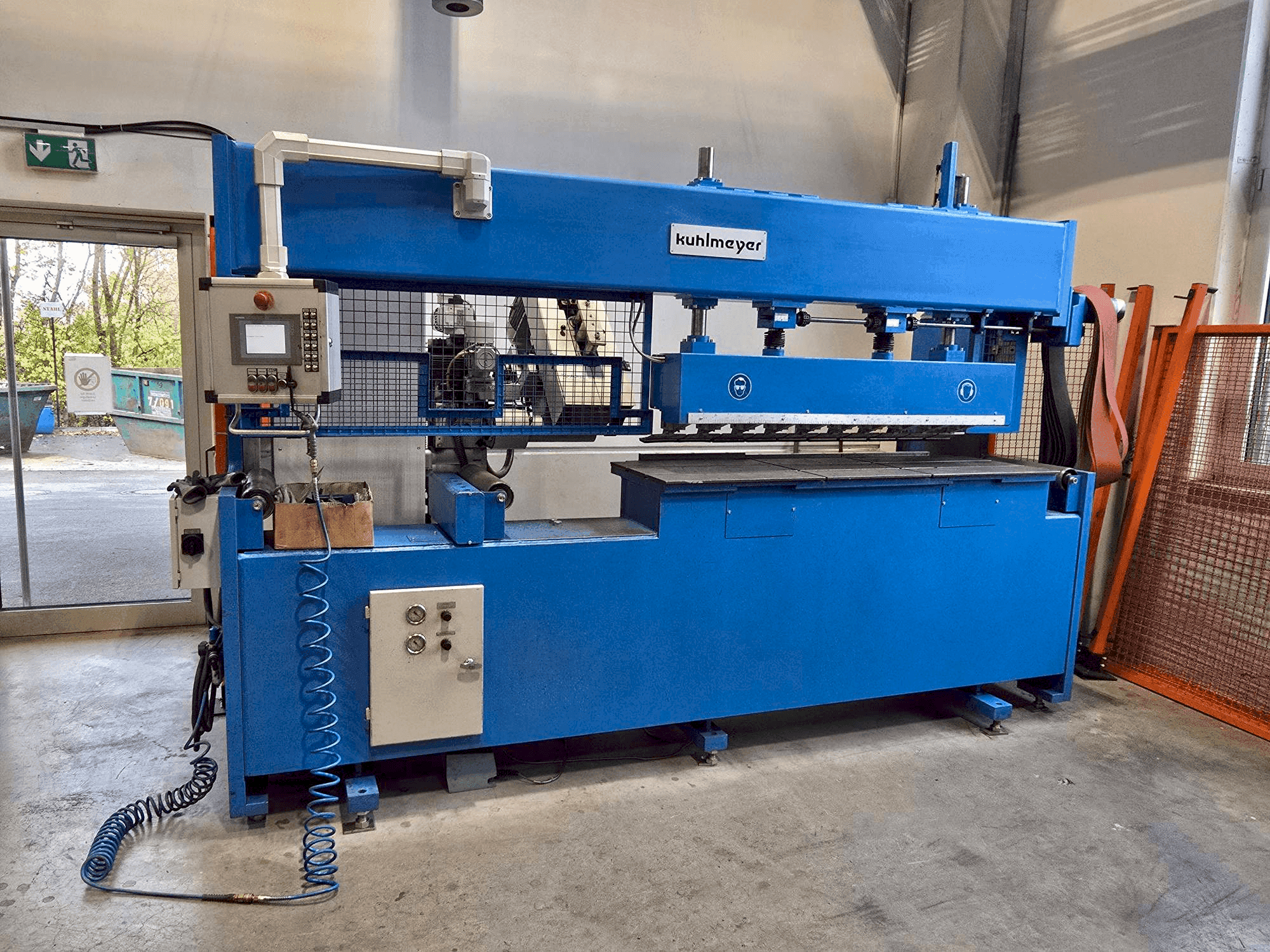 Makine KUHLMEYER Fasen Fix 4.1-1500 - Önden görünüm