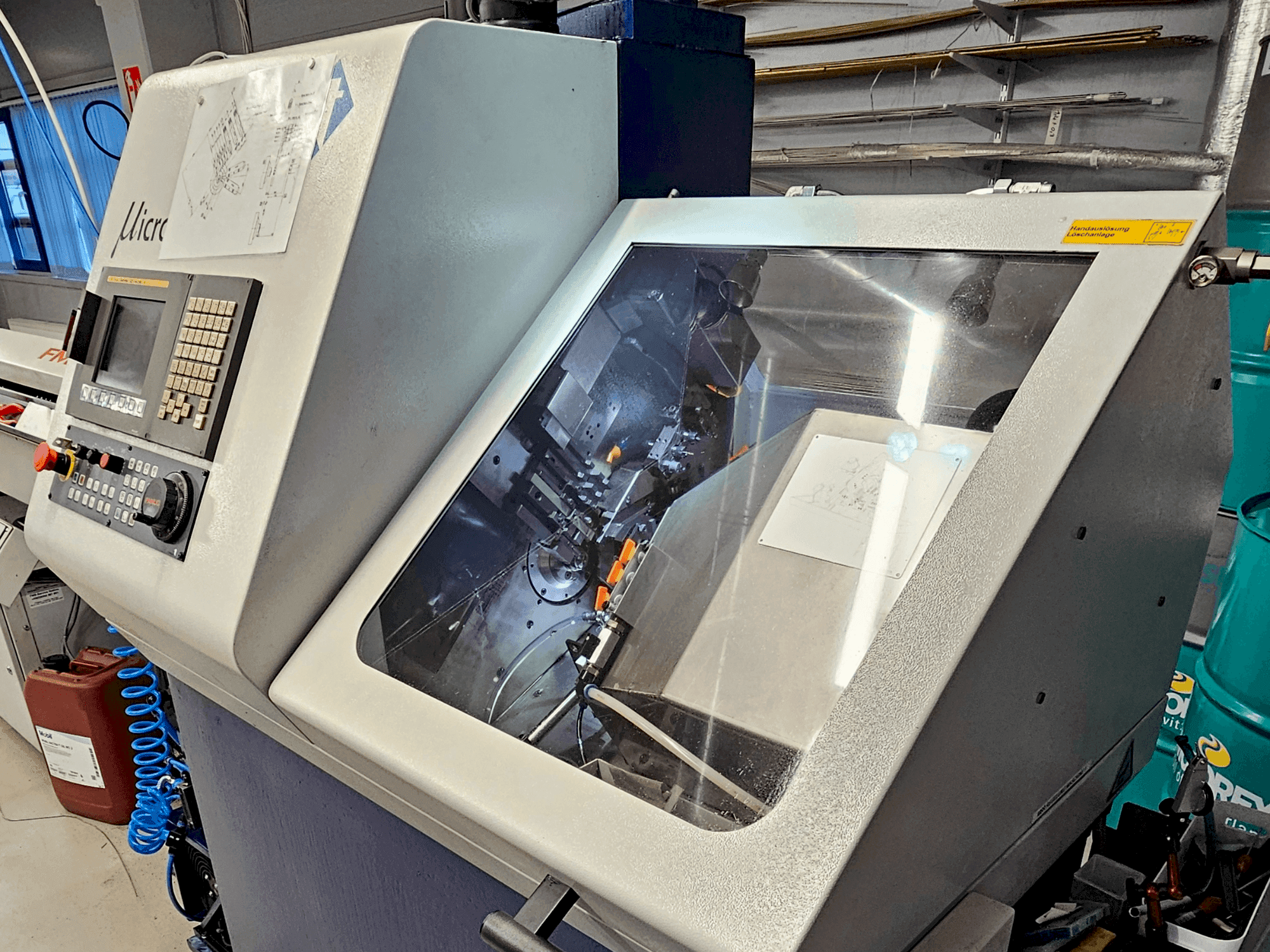 Makine TORNOS Micro 8 - Önden görünüm