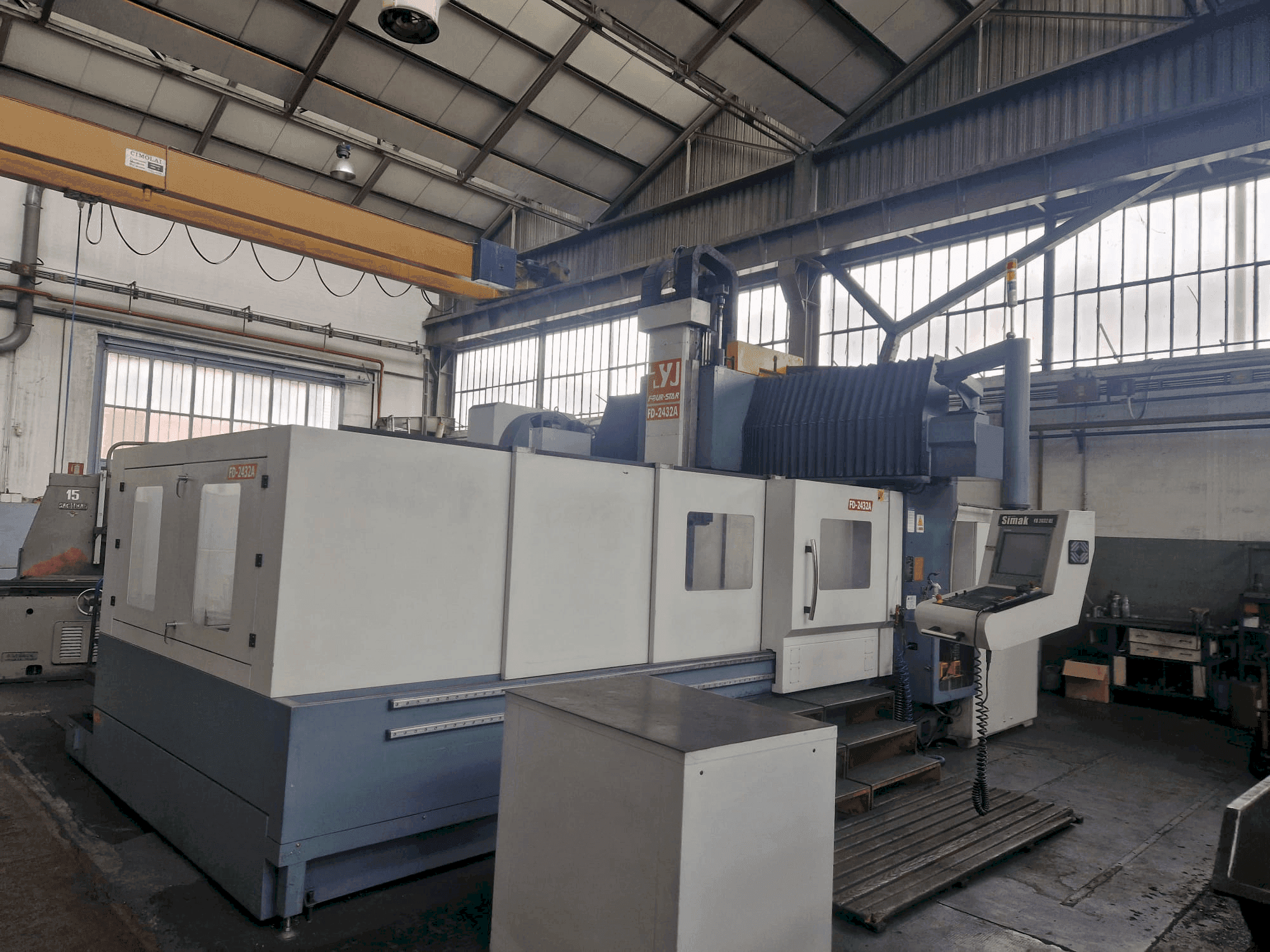 Makine VESTA FD2432A HE - Önden görünüm