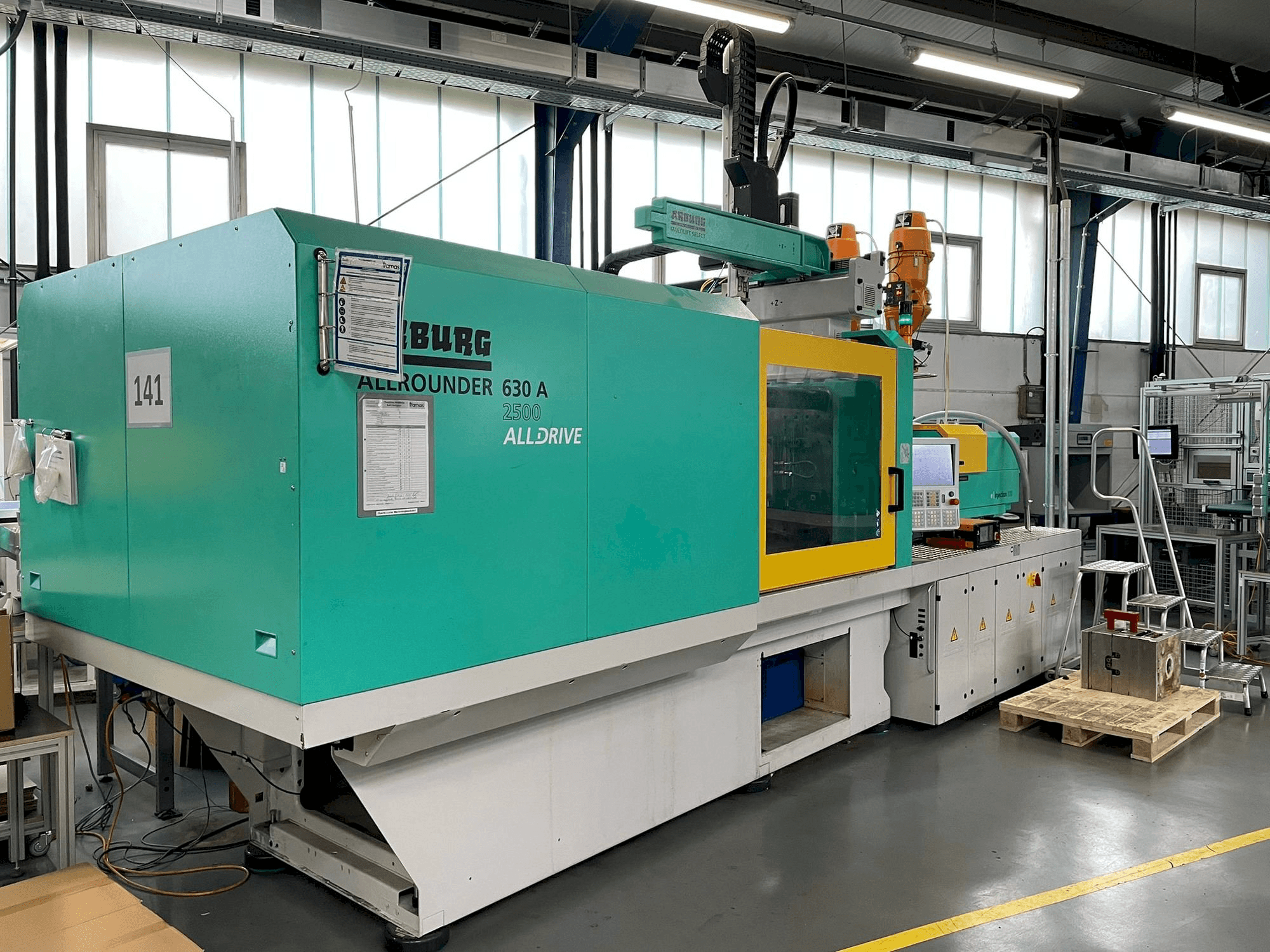 Makine Arburg Allrounder 630 A 2500-800 - Önden görünüm