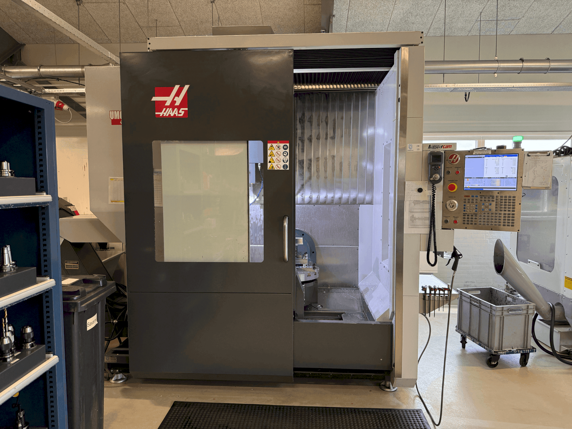 Makine HAAS UMC-750 - Önden görünüm