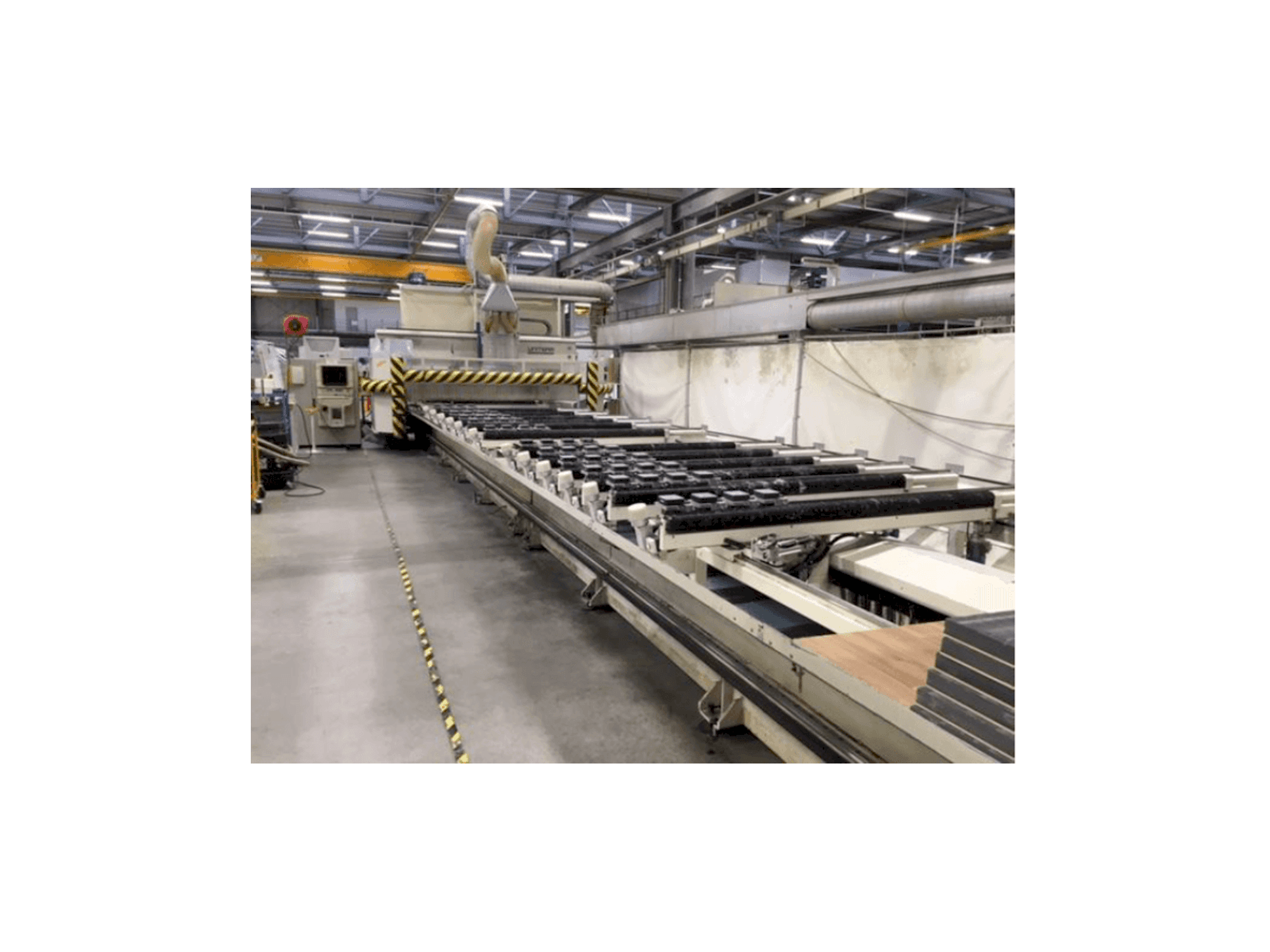 Makine Uniteam 5 achs - Sol taraftaki görüntü