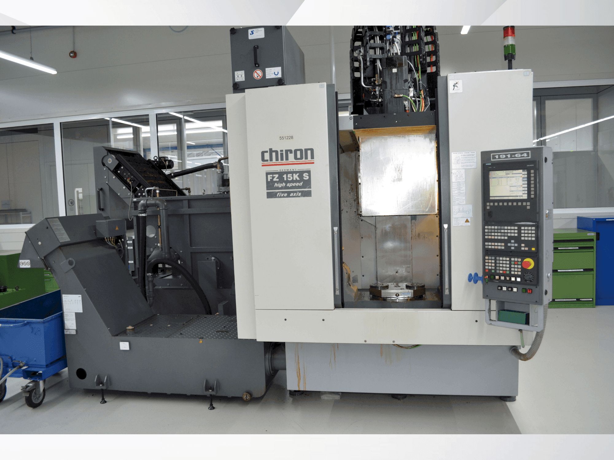 Makine CHIRON FZ 15KS five axis high speed - Önden görünüm