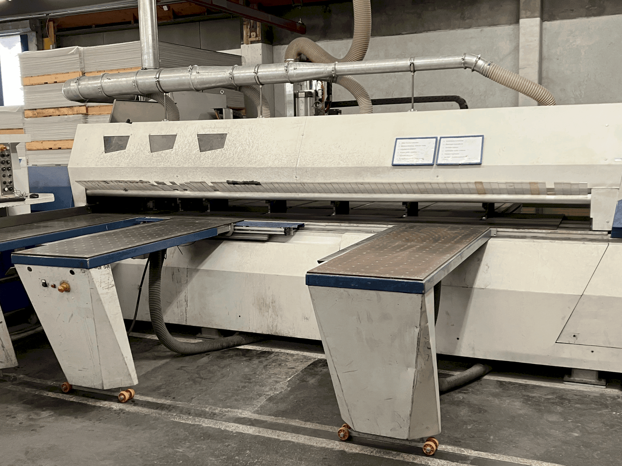 Makine PANHANS 2006 - Önden görünüm