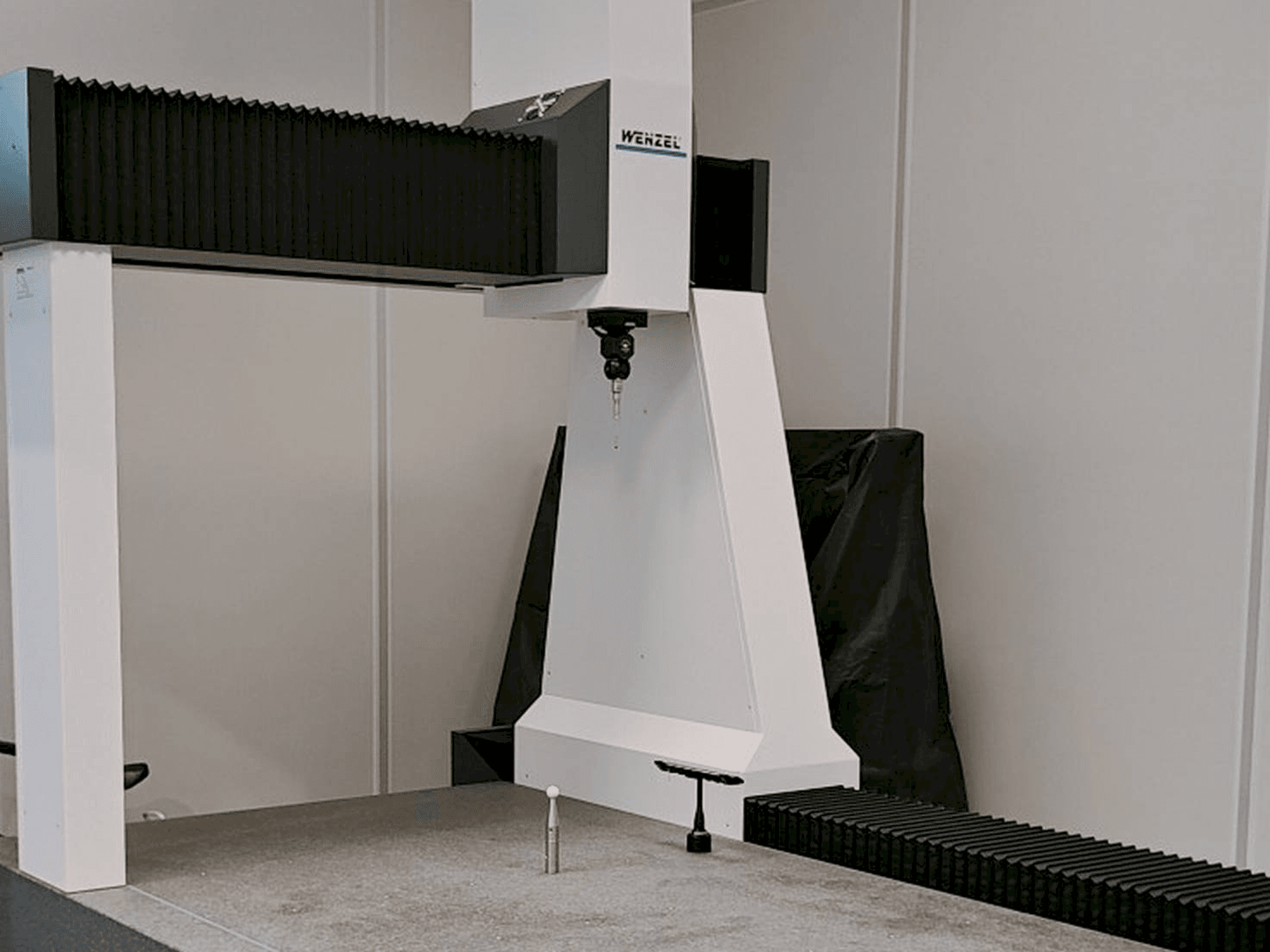 Makine Wenzel LH 1010 - Önden görünüm