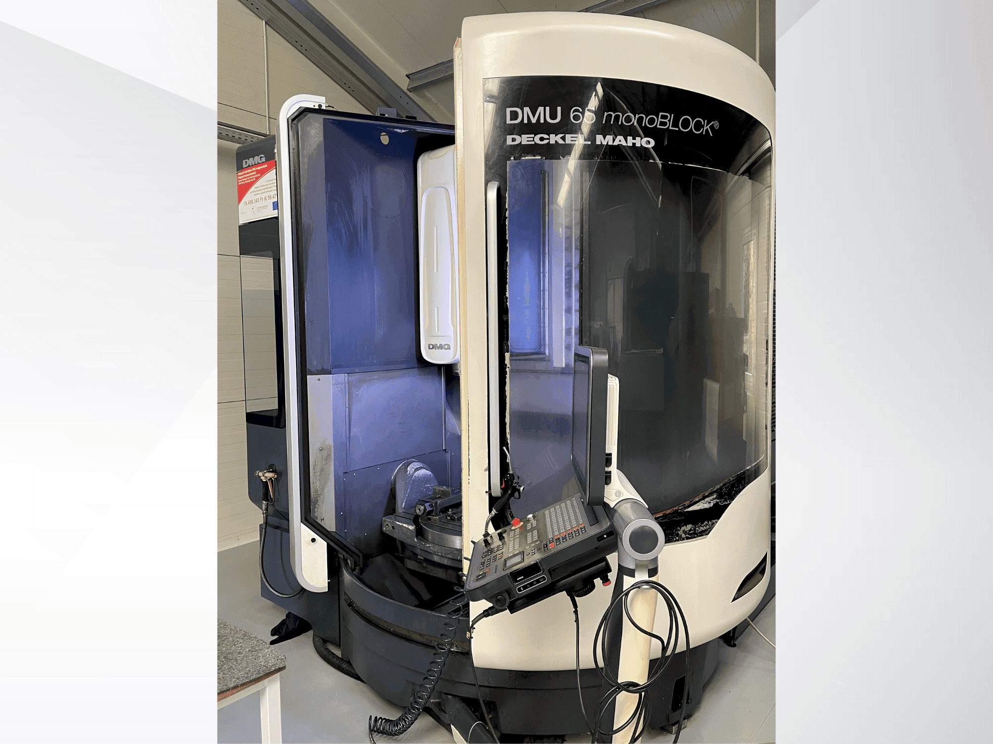 Makine DECKEL MAHO DMU 65 monoBLOCK - Önden görünüm