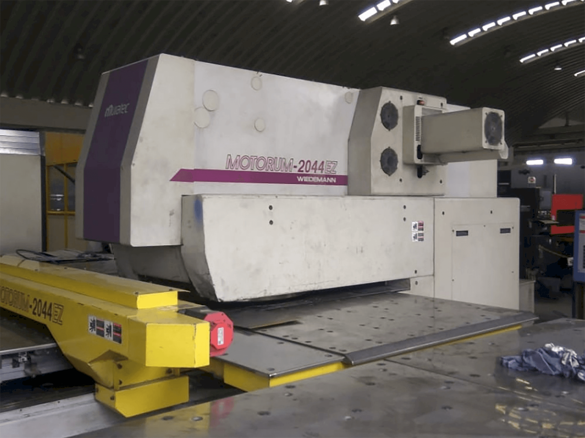 Makine Muratec - Önden görünüm M-2044 EZ