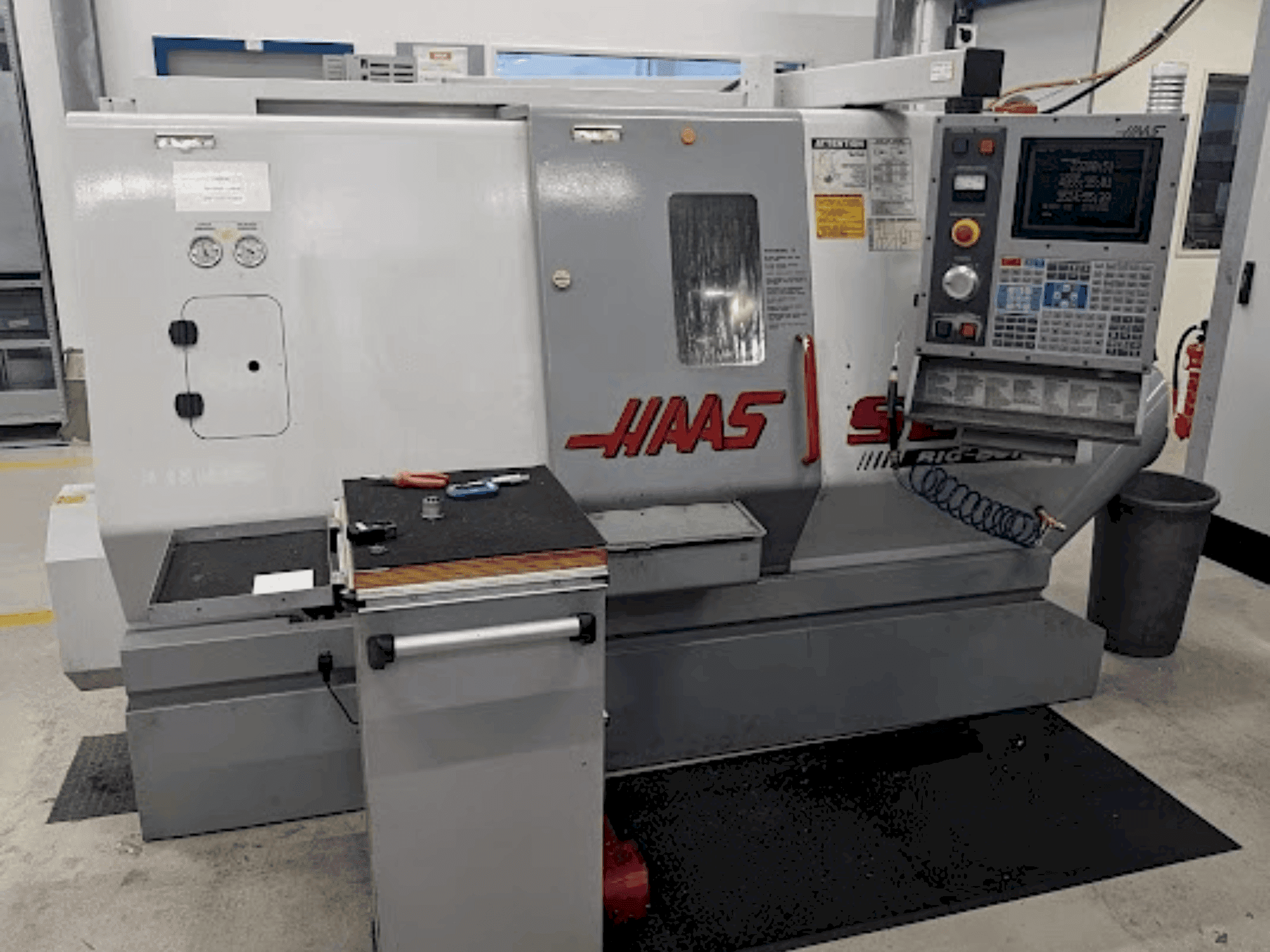 Makine HAAS SL 20 TBHE - Önden görünüm