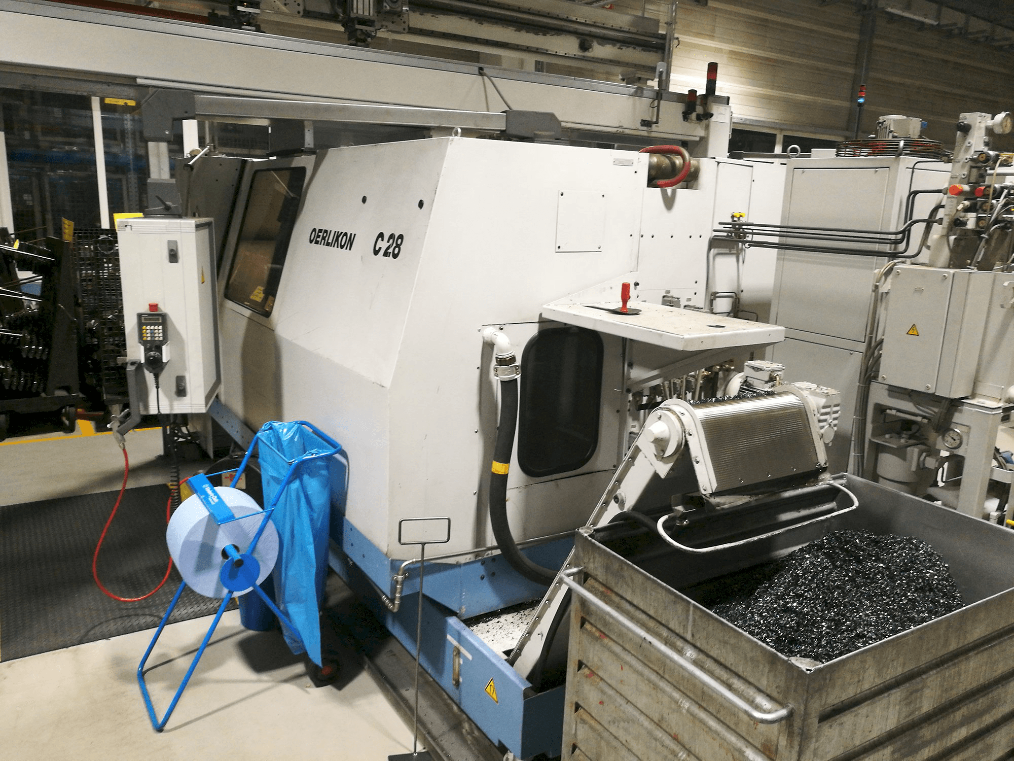 Makine Oerlikon - Sağdan görünüm C28