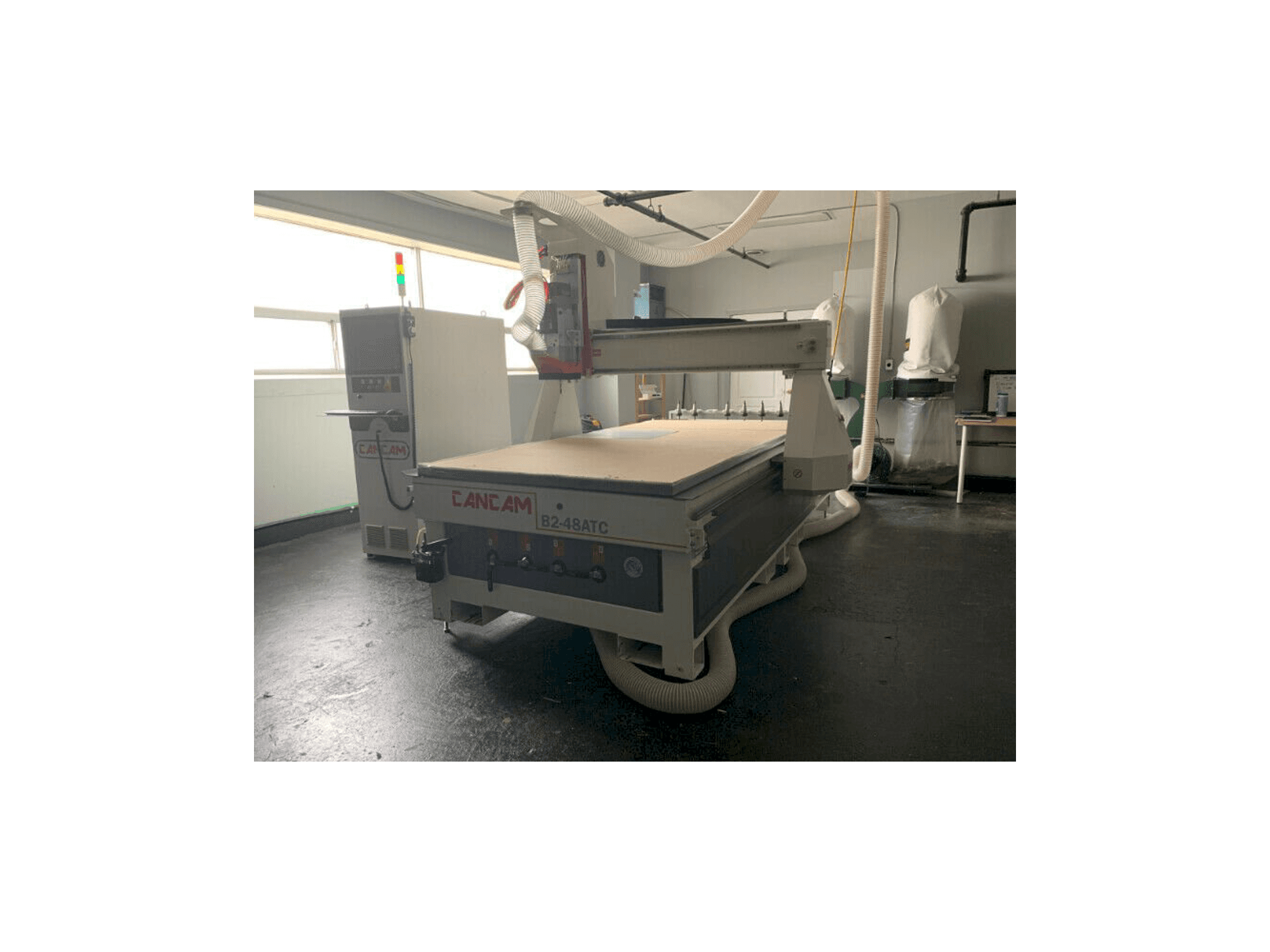 Makine CanCam B2-48 ATC - Önden görünüm