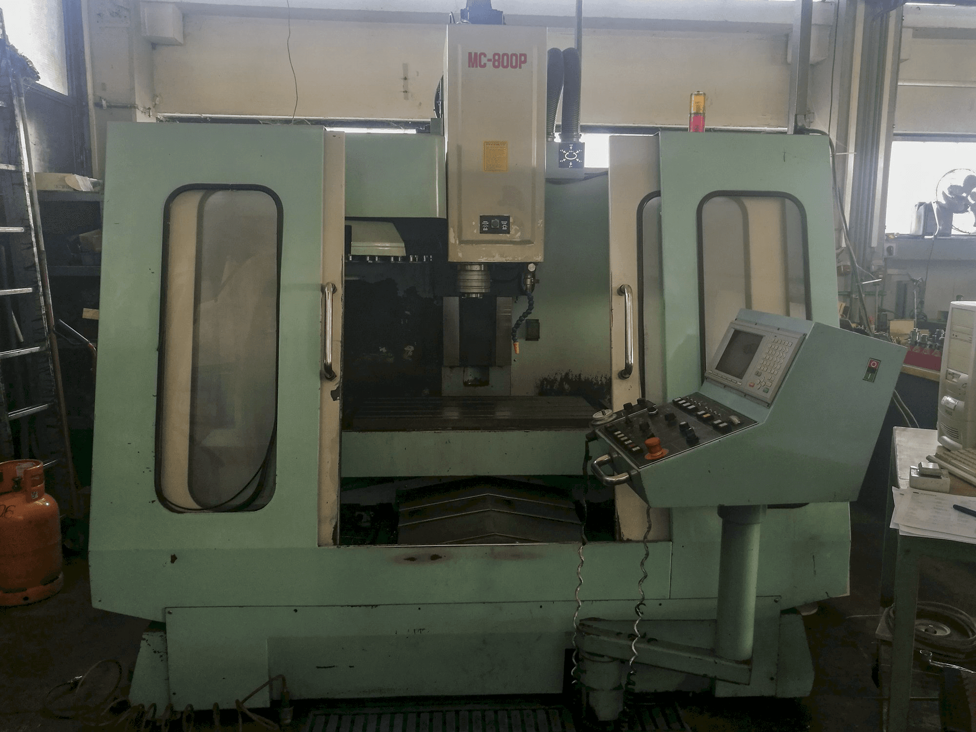 Makine Eumach - Önden görünüm MC-800P