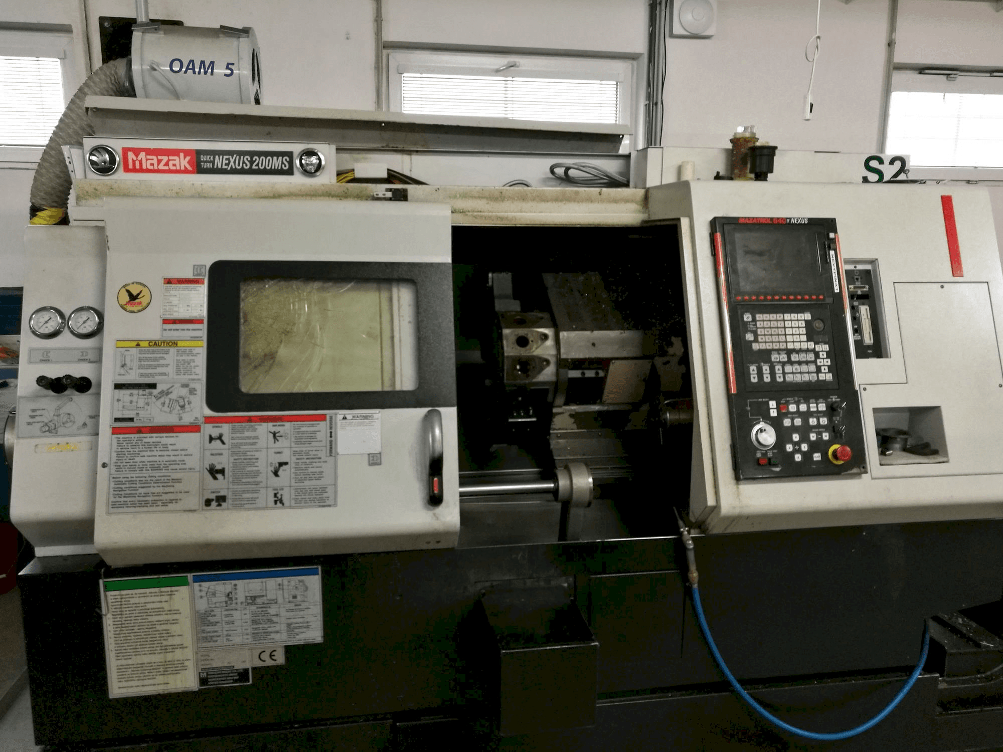 Makine Mazak QT Nexus-200 MS - Önden görünüm