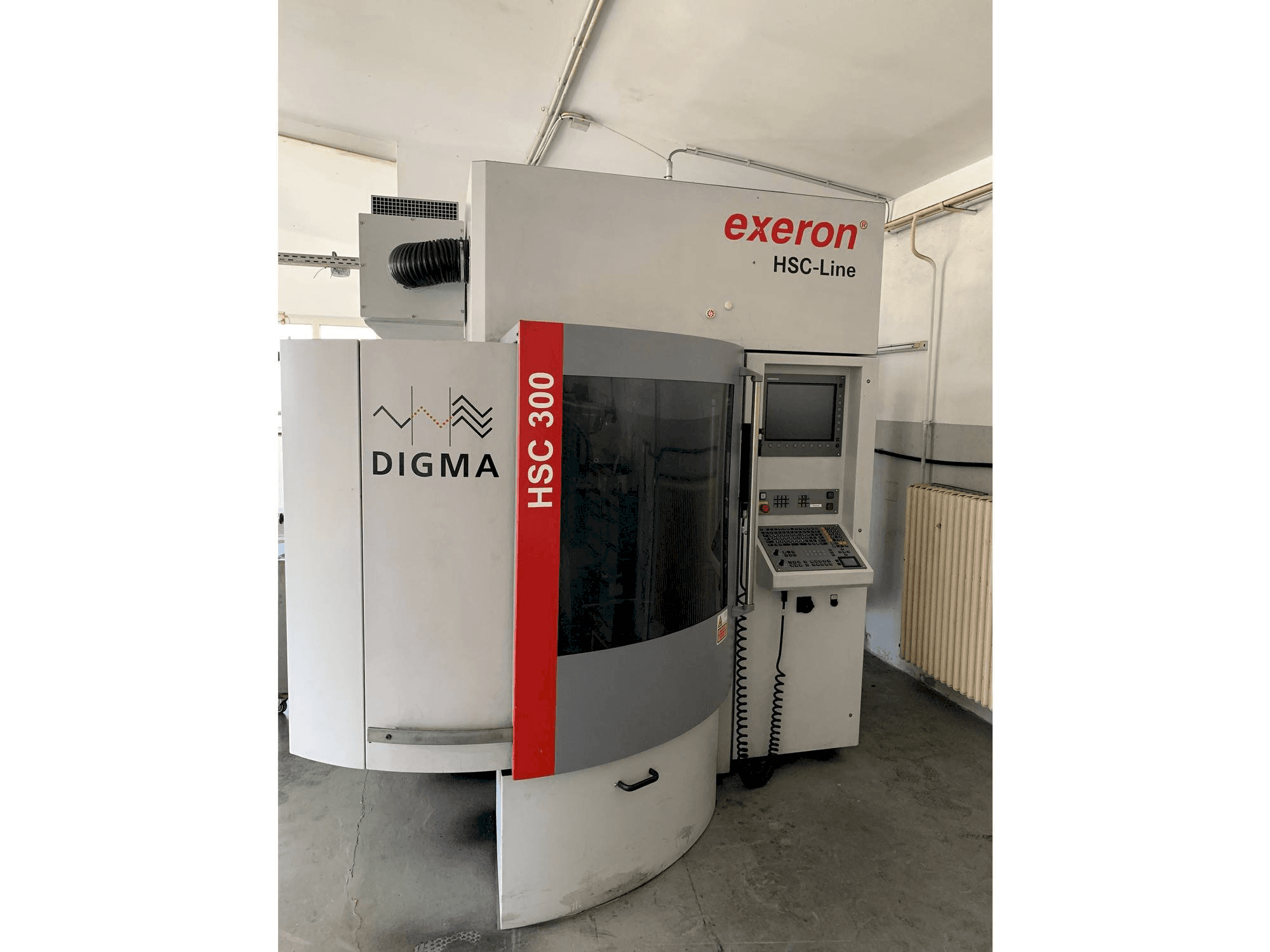 Makine Exeron HSC 300P - Önden görünüm