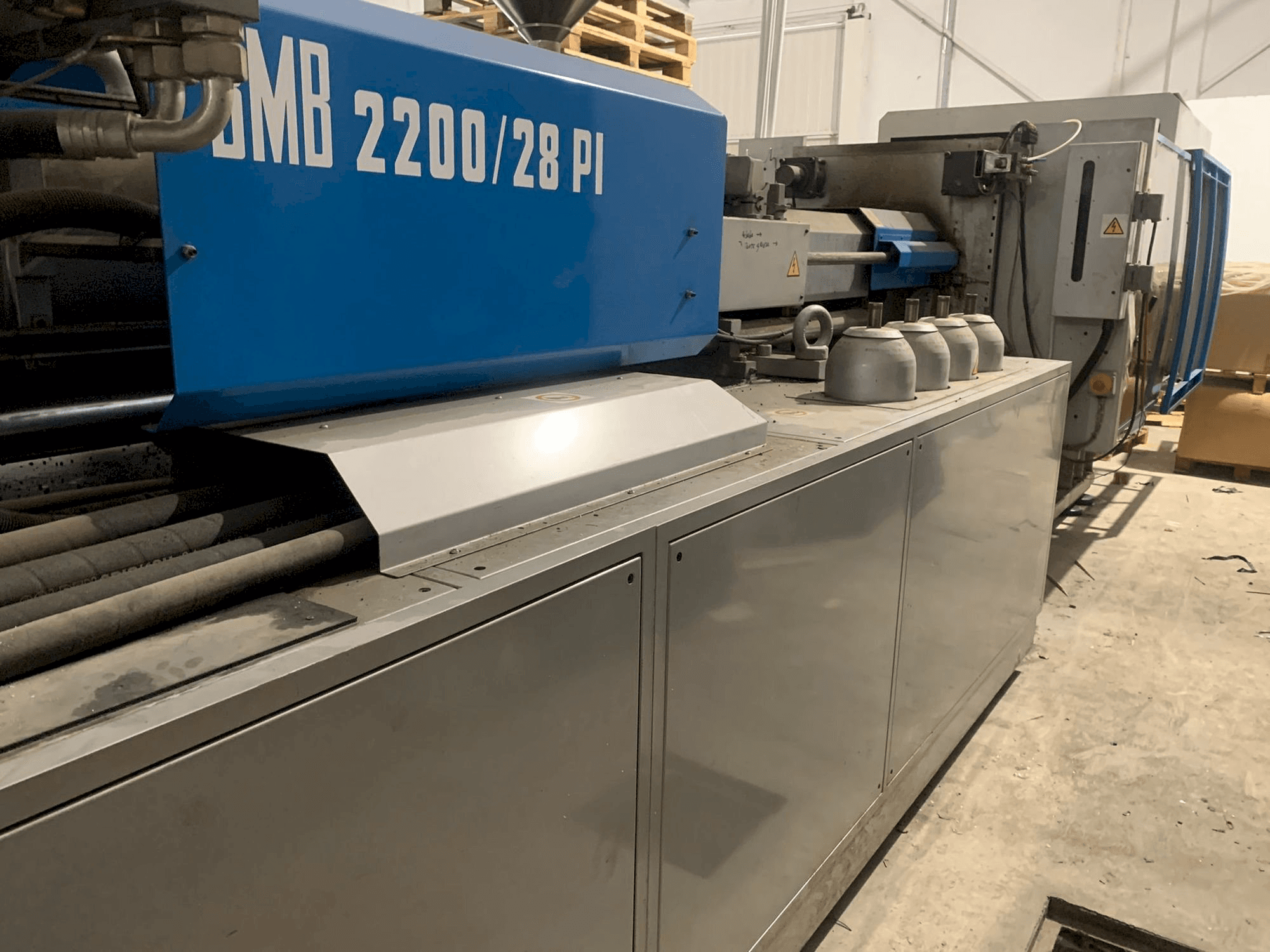 Makine BMB KW28PI-2200 - Önden görünüm