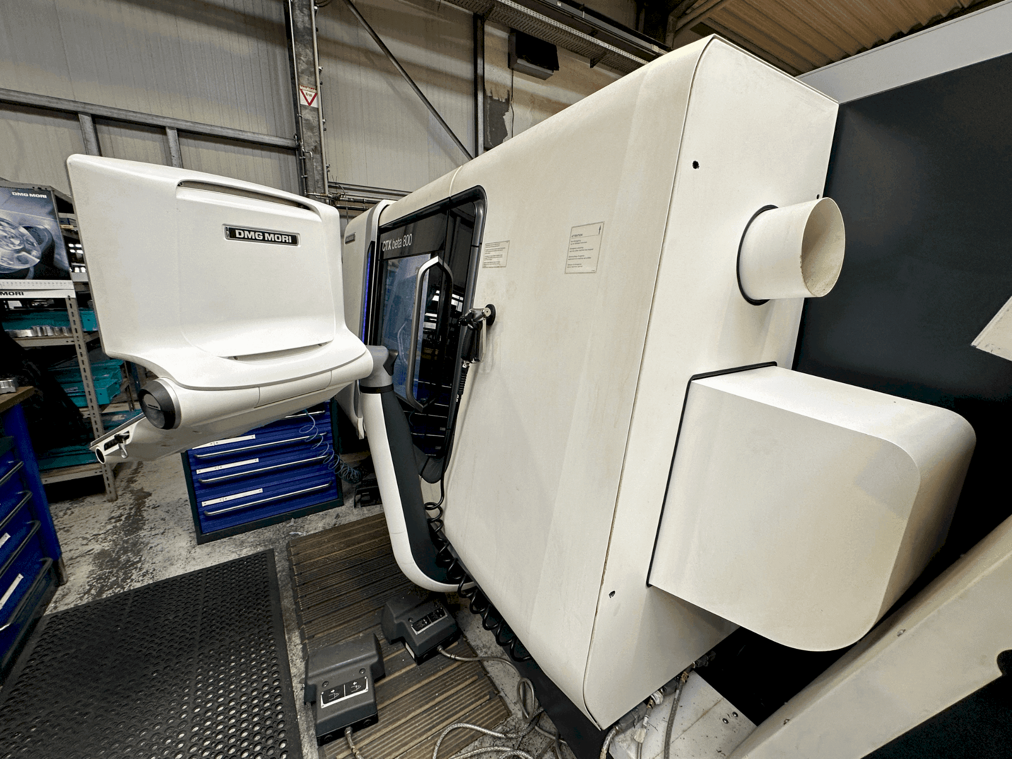 Makine DMG MORI CTX beta 800 - Önden görünüm