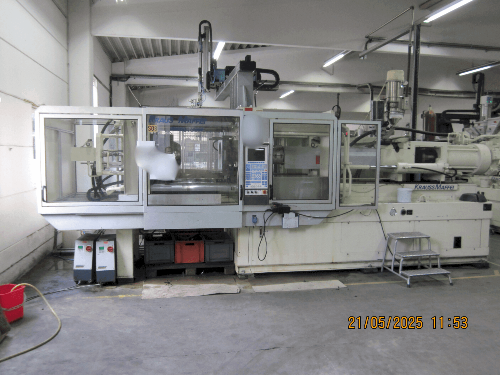 Makine Krauss Maffei 350-2700 C2 - Önden görünüm