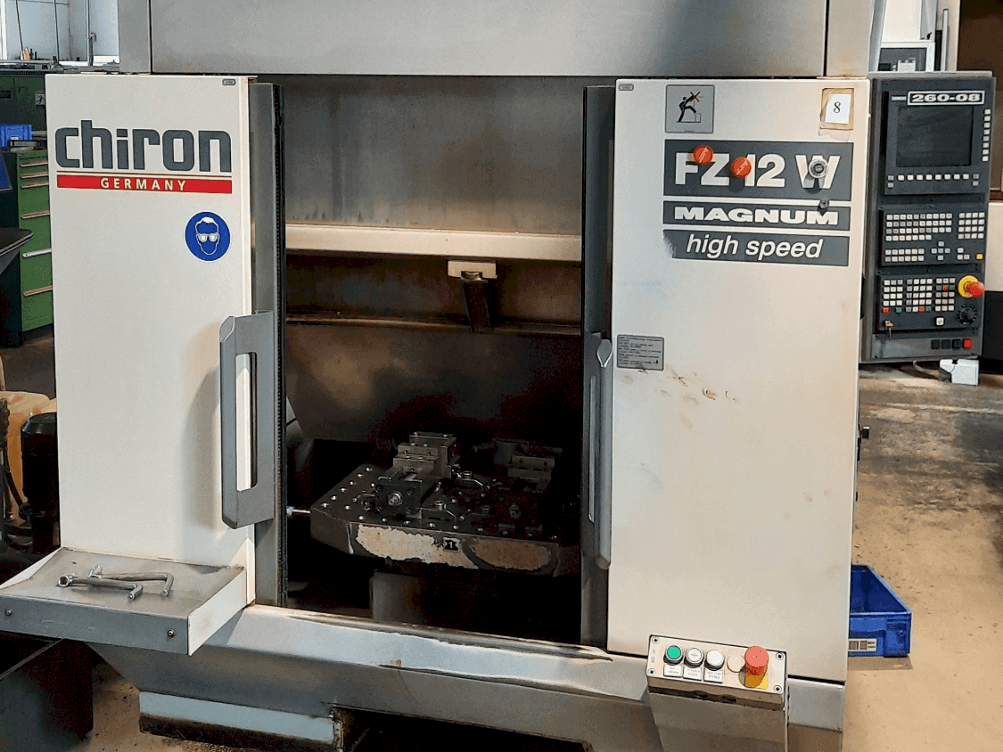 Makine CHIRON FZ 12 W - Önden görünüm